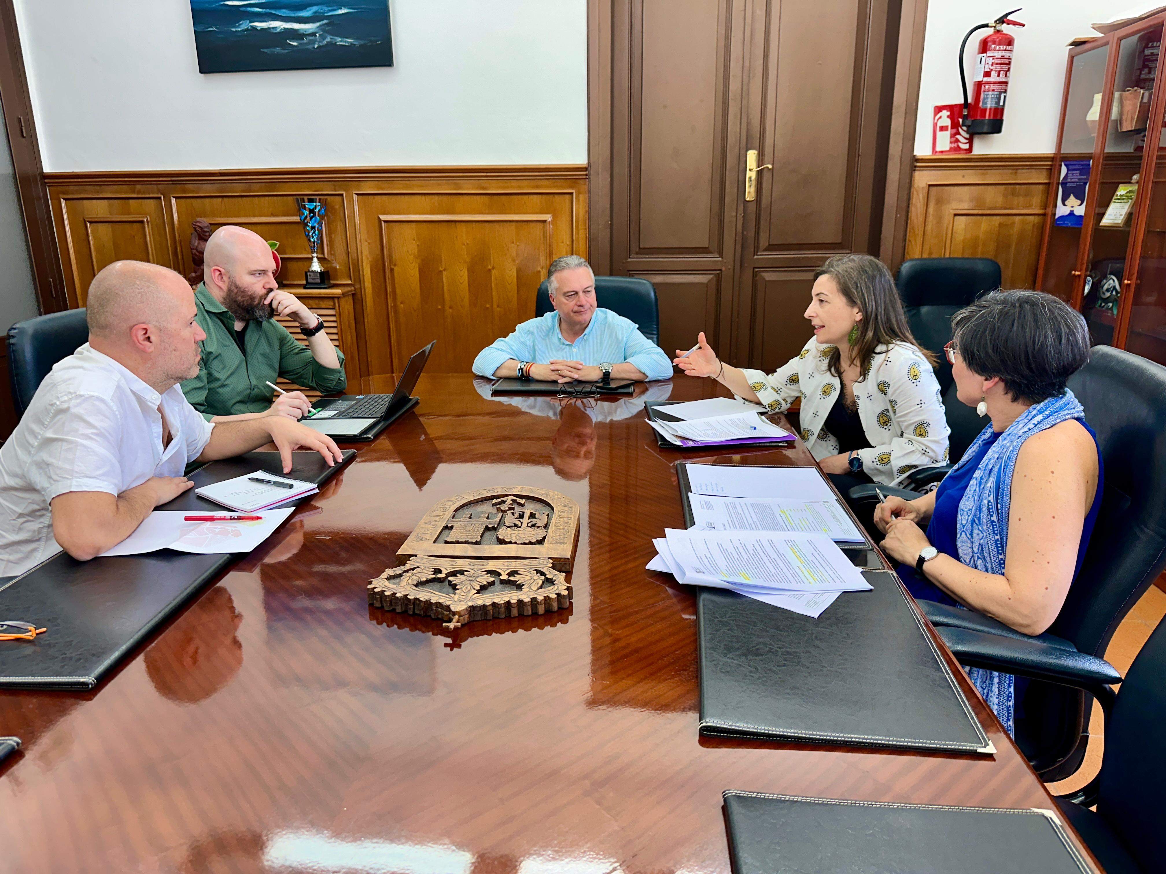 Reunión para la redacción del plan especial de protección del centro histórico y del barrio de Cantodarea