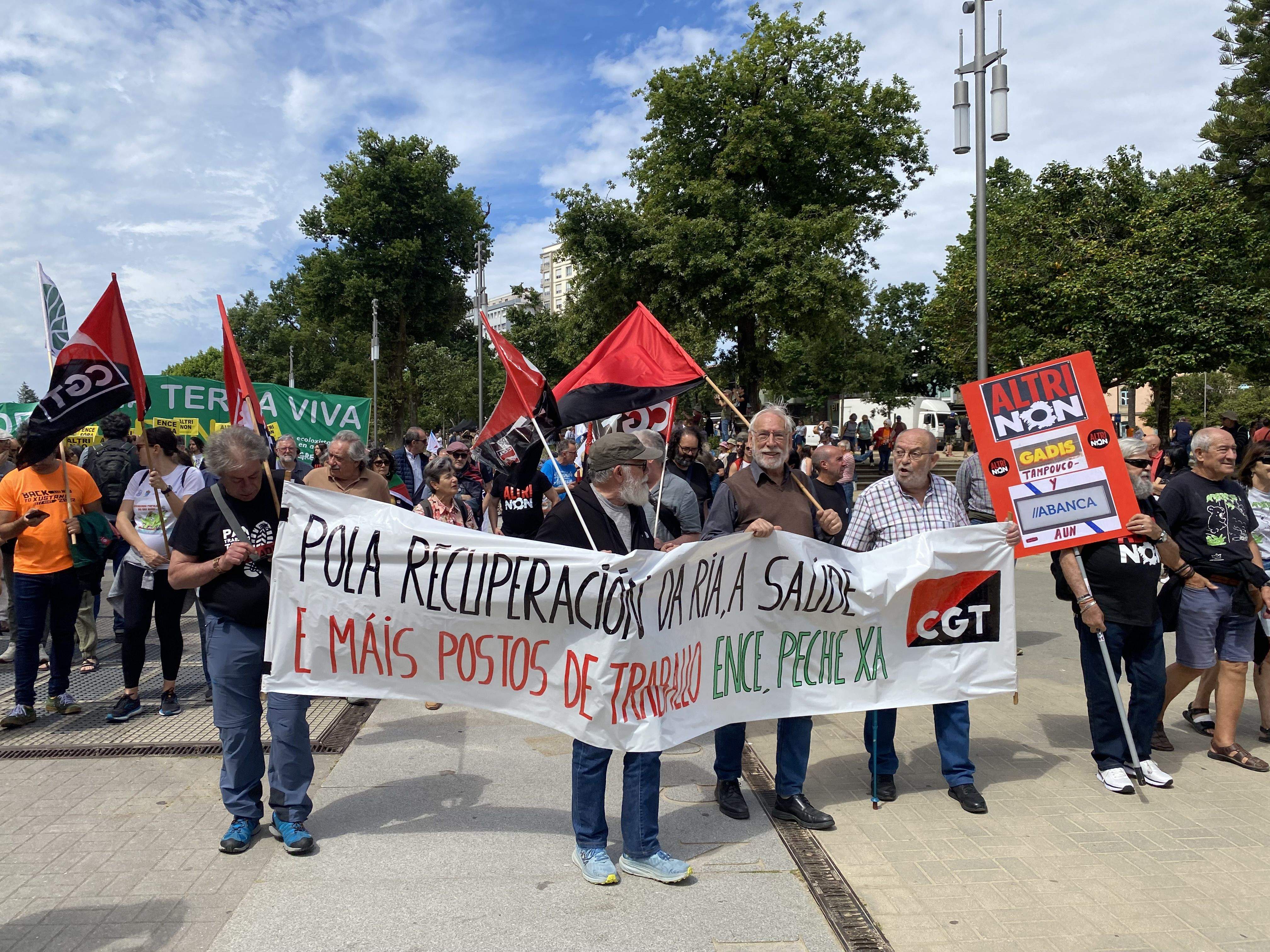 Marcha contra las celulosas de ENCE y ALTRI