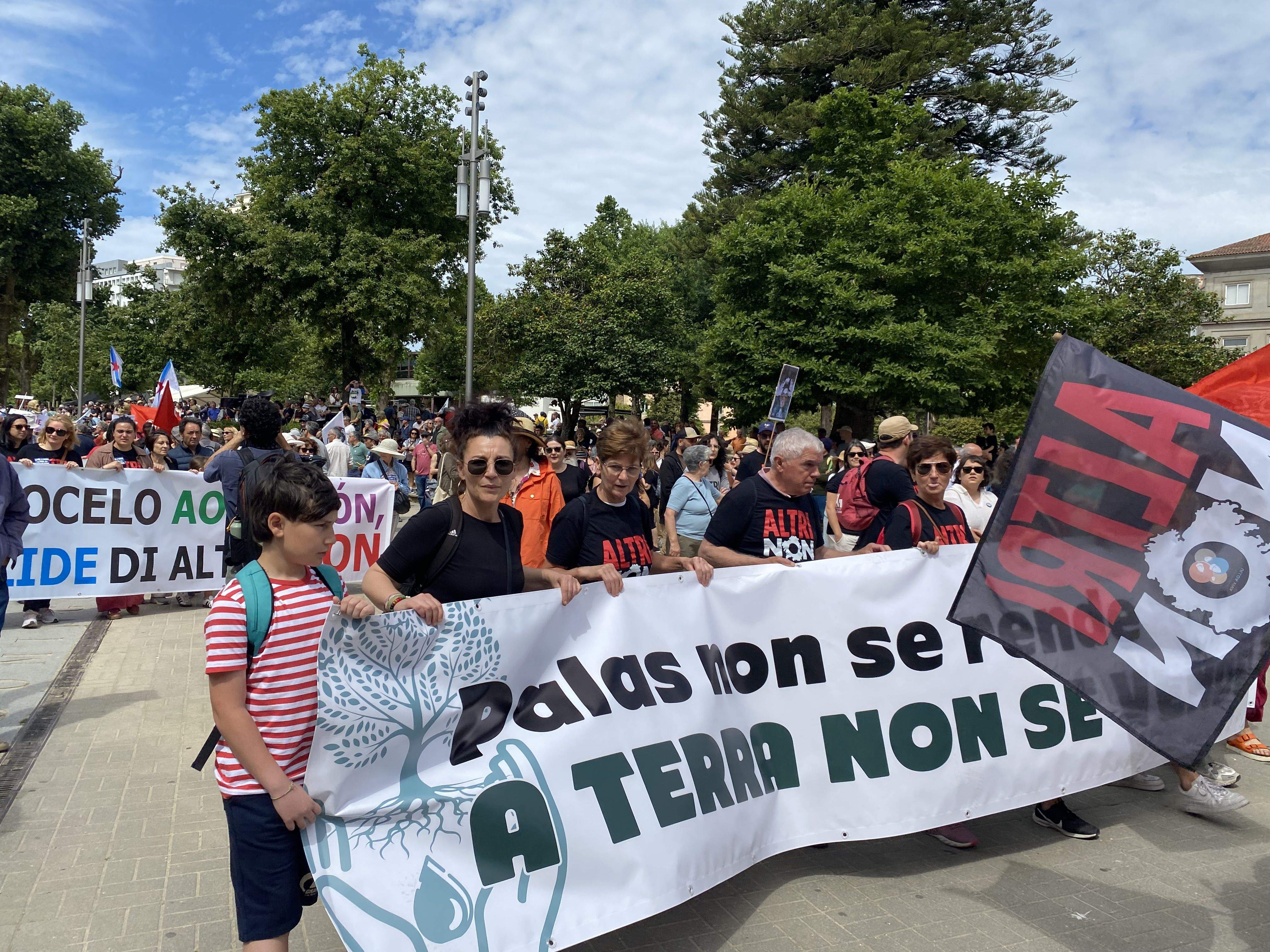 Marcha contra las celulosas de ENCE y ALTRI
