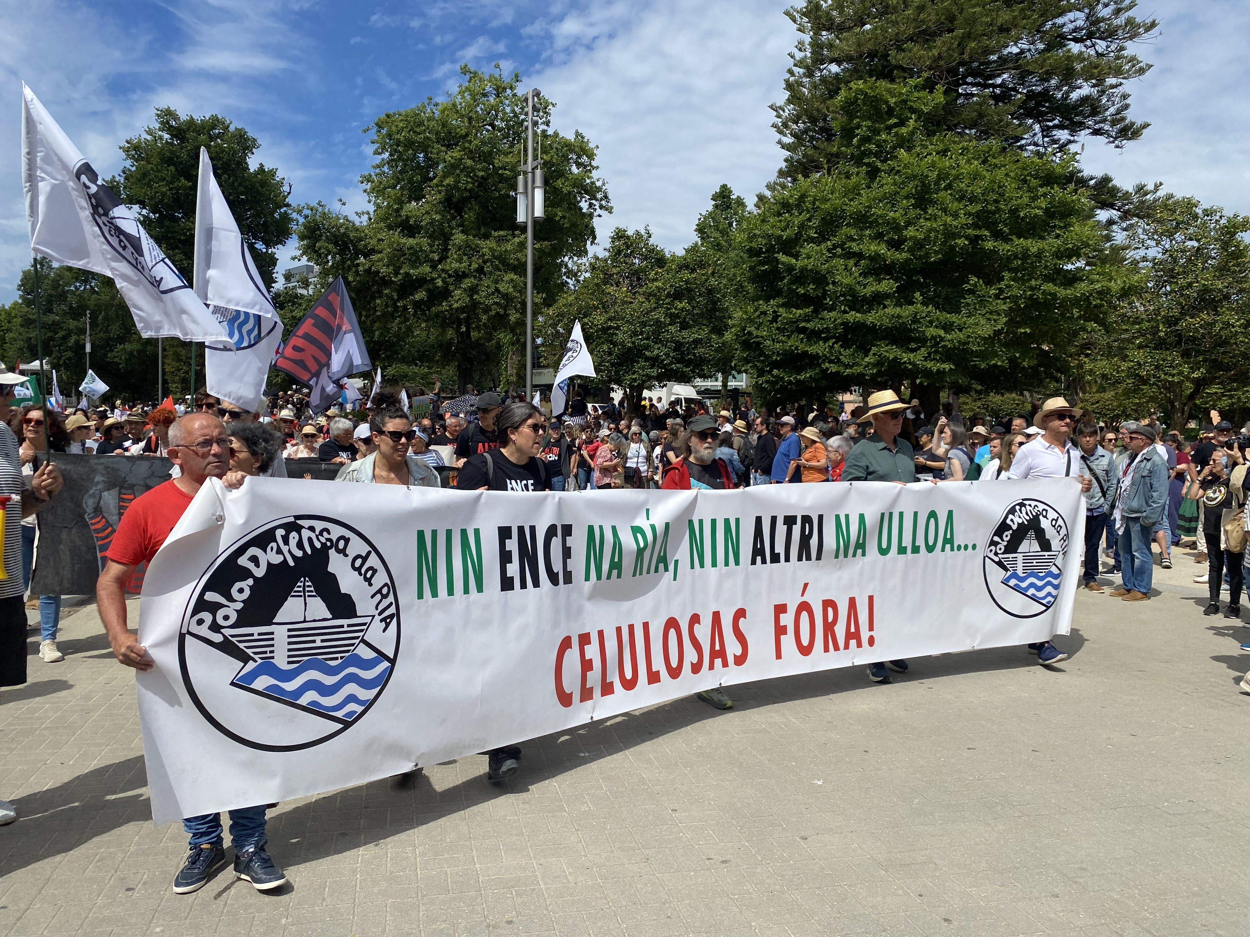 Marcha contra las celulosas de ENCE y ALTRI