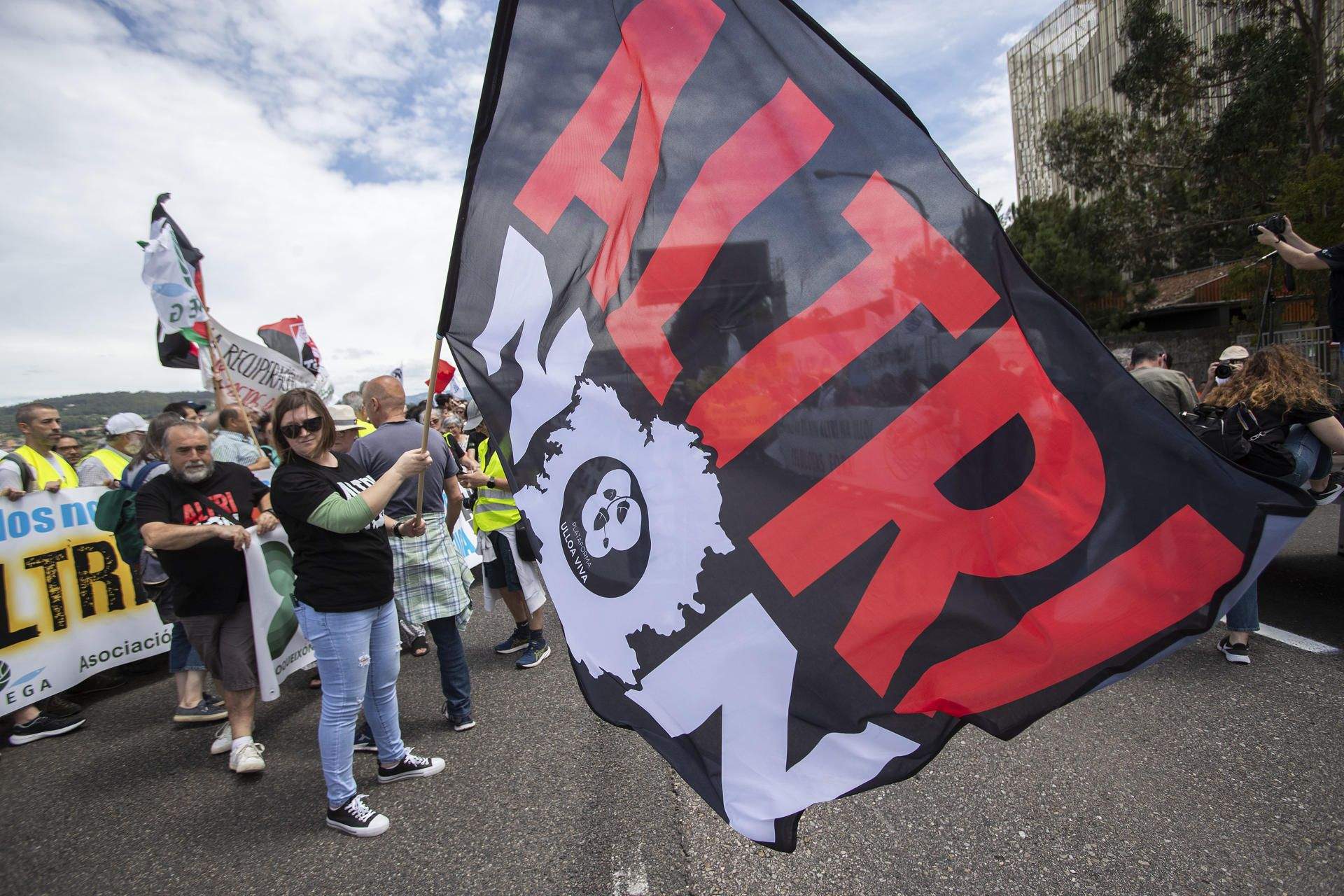 Marcha contra las celulosas de ENCE y Altri