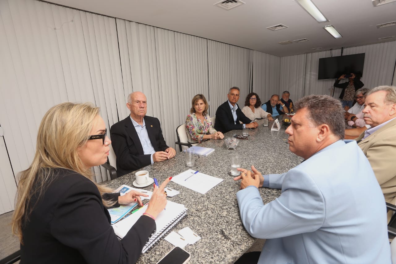 Reunión de Nava Castro en Brasil