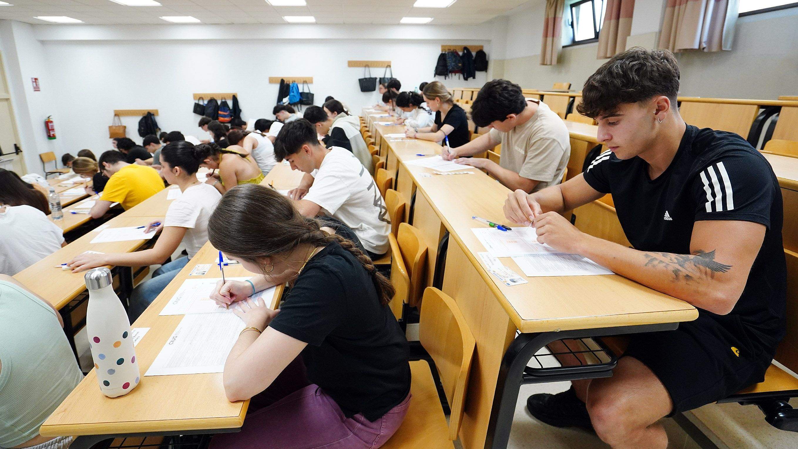 Probas da PAU, a nova selectividade, no campus de Pontevedra Probas da PAU, a nova selectividade, no campus de Pontevedra