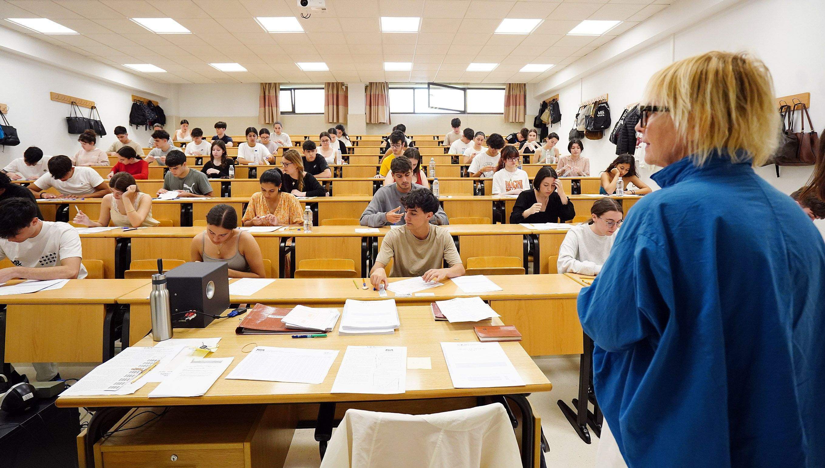 Probas da PAU, a nova selectividade, no campus de Pontevedra Probas da PAU, a nova selectividade, no campus de Pontevedra