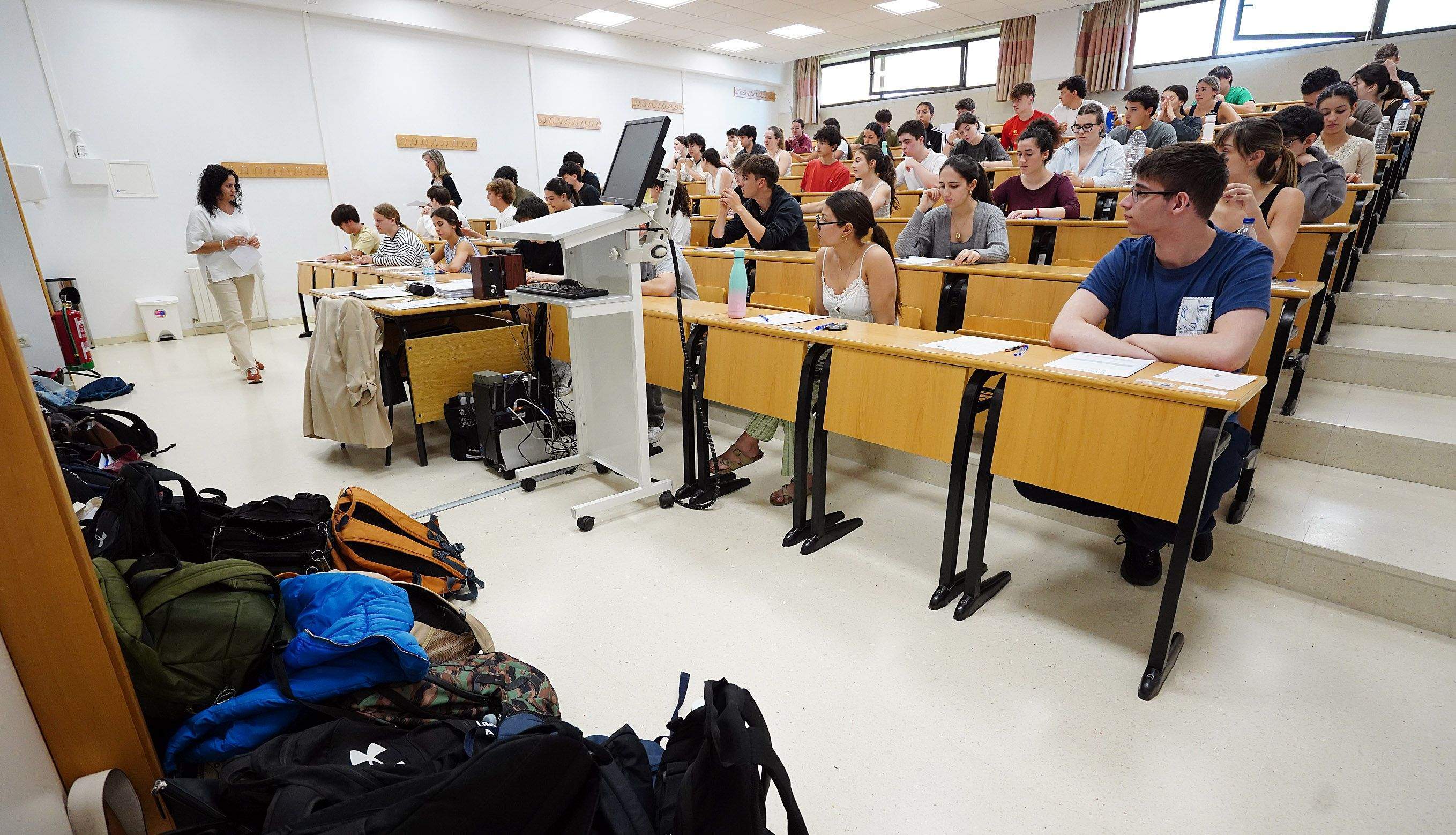 Probas da PAU, a nova selectividade, no campus de Pontevedra Probas da PAU, a nova selectividade, no campus de Pontevedra
