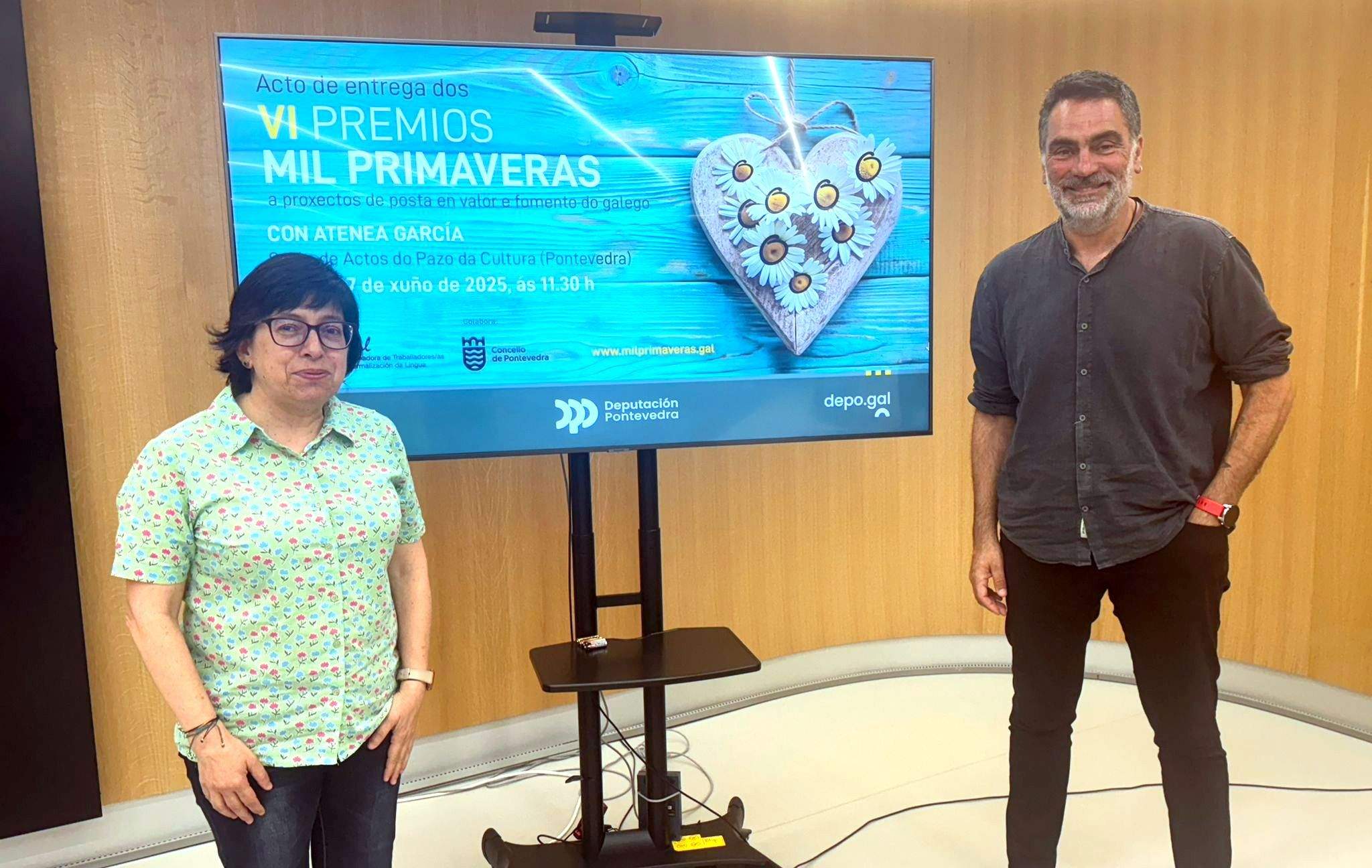 Anxos Sobriño e Demetrio Gómez na presentación do acto de entrega dos VI Premios Mil Primaveras