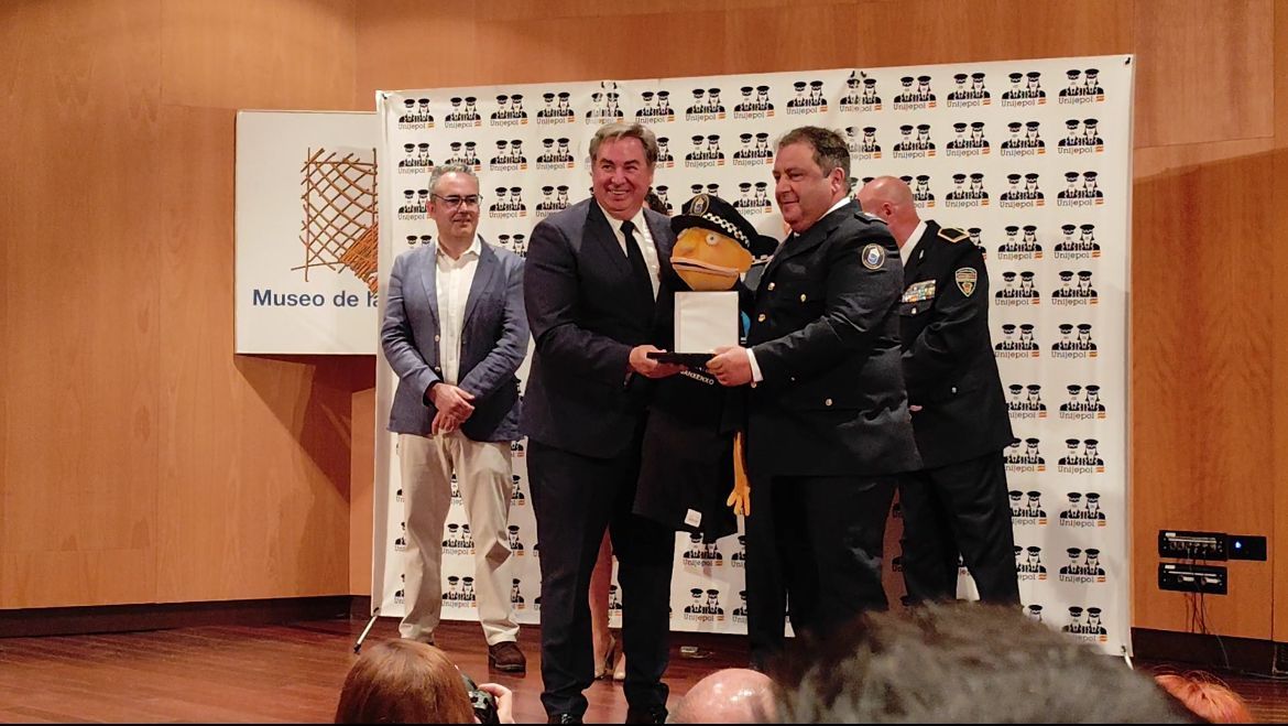 Abelardo Martínez, premiado en la Convención Nacional de Policías Locales