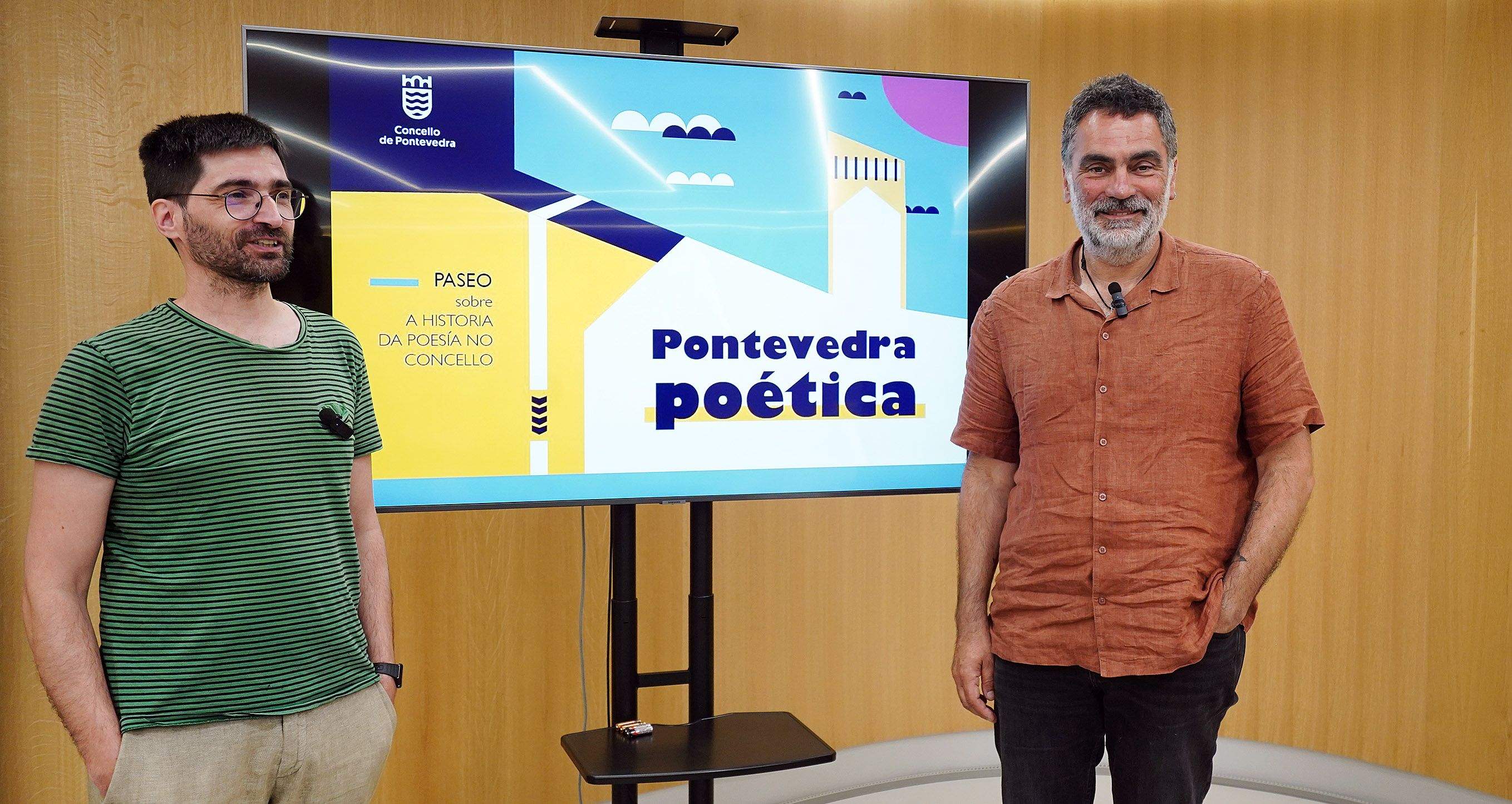 Óscar Senra y Demetrio Gómez presentando Pontevedra poética