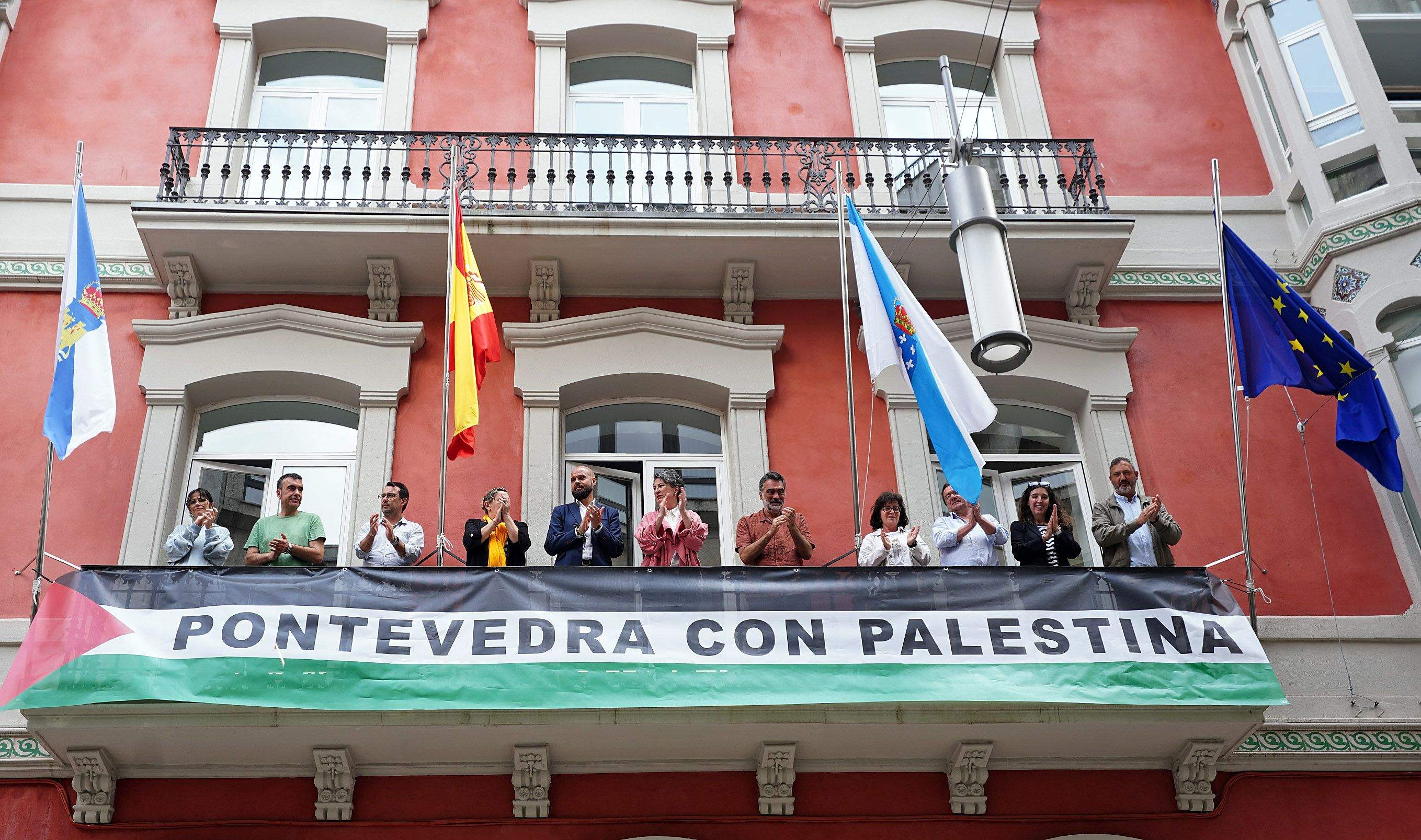 Faixa despregada no Concello de Pontevedra de solidariedade con Palestina