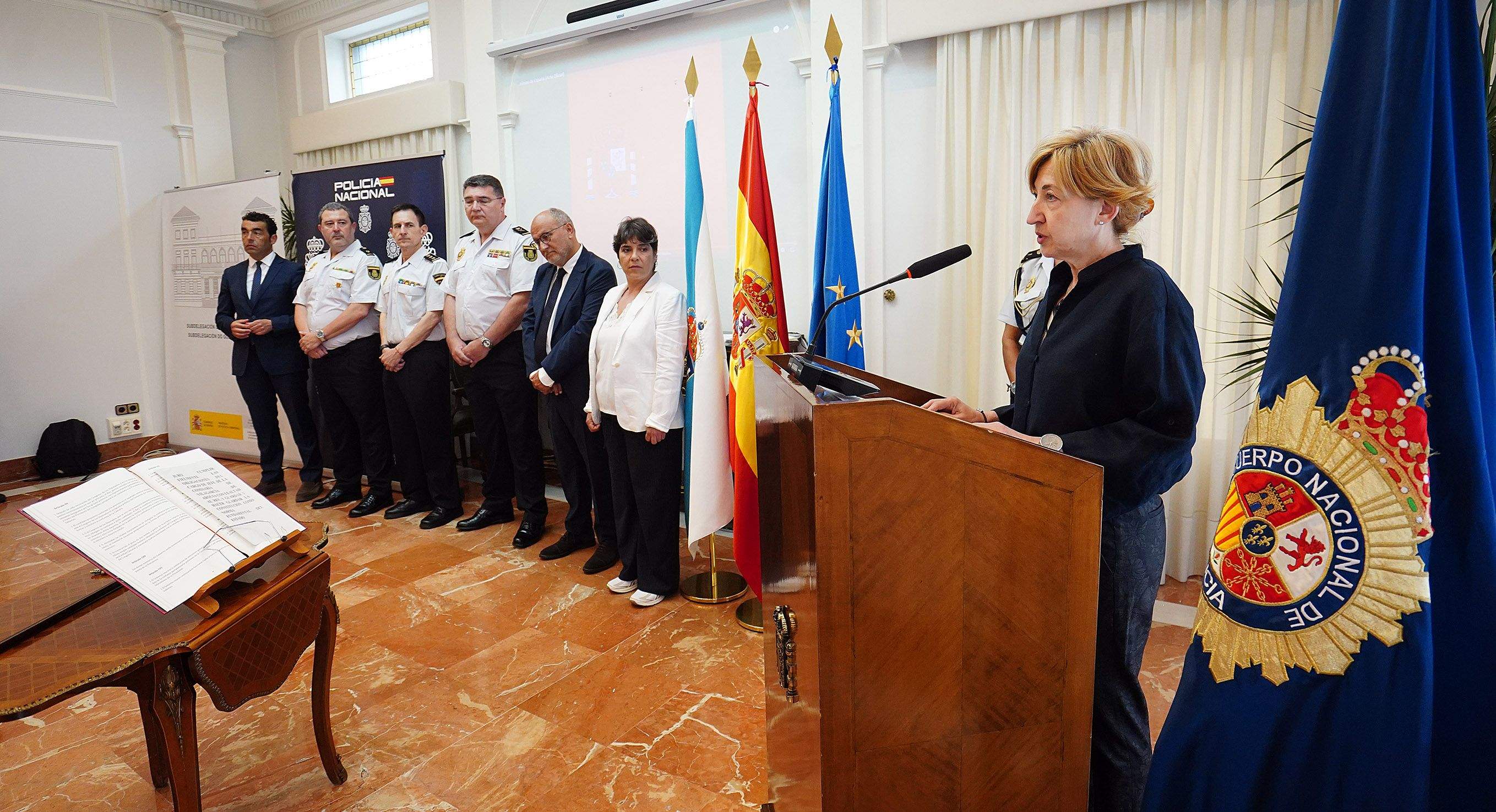Toma de posesión de Javier de Santiago Laguillo como novo xefe da comisaría de Vilagarcía Toma de posesión de Javier de Santiago Laguillo como novo xefe da comisaría de Vilagarcía