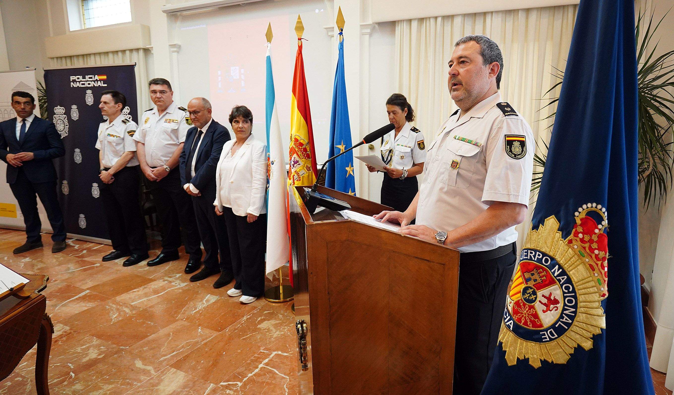 Toma de posesión de Javier de Santiago Laguillo como novo xefe da comisaría de Vilagarcía Toma de posesión de Javier de Santiago Laguillo como novo xefe da comisaría de Vilagarcía
