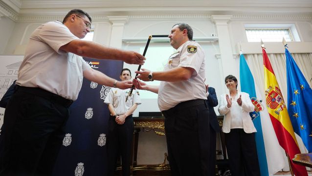 Toma de posesión de Javier de Santiago Laguillo como novo xefe da comisaría de Vilagarcía Toma de posesión de Javier de Santiago Laguillo como novo xefe da comisaría de Vilagarcía
