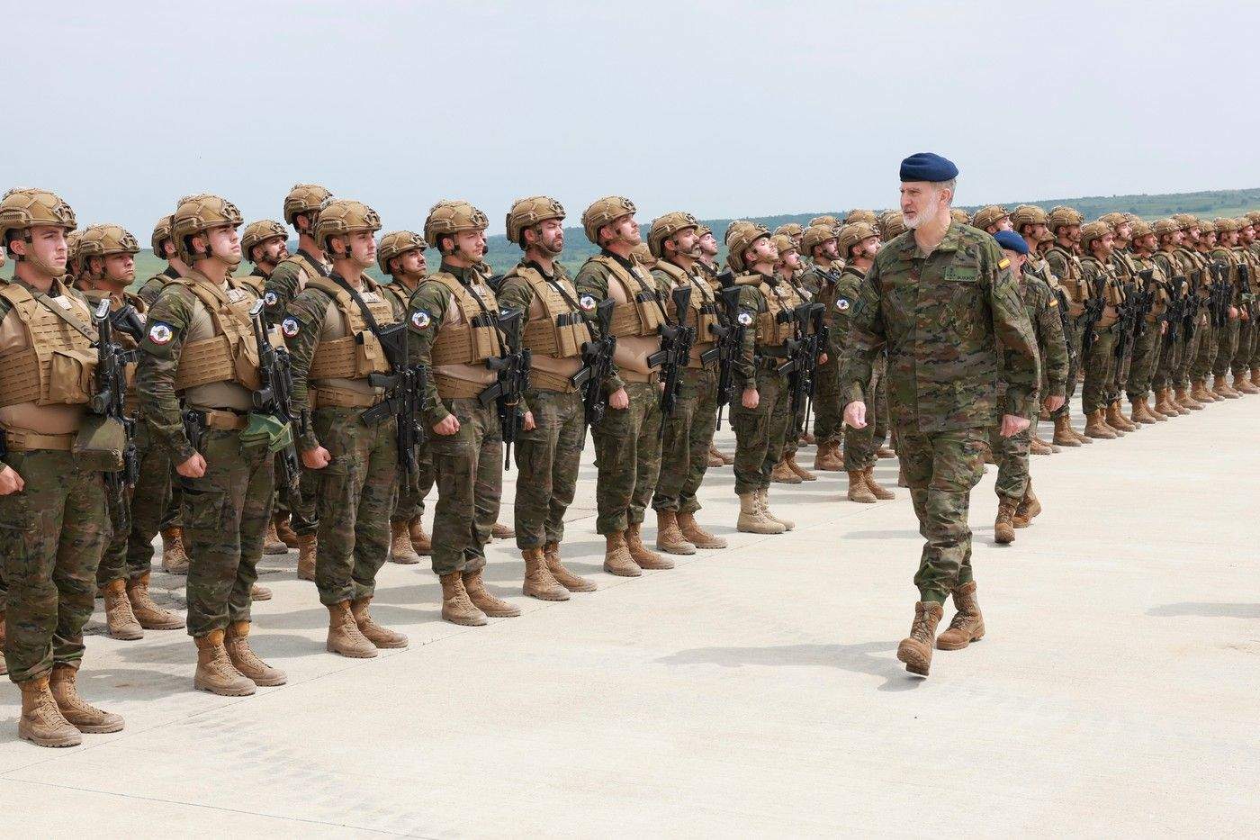 Visita del Rey a los contingentes del ejército en Rumanía y Eslovaquia Visita del Rey a los contingentes del ejército en Rumanía y Eslovaquia