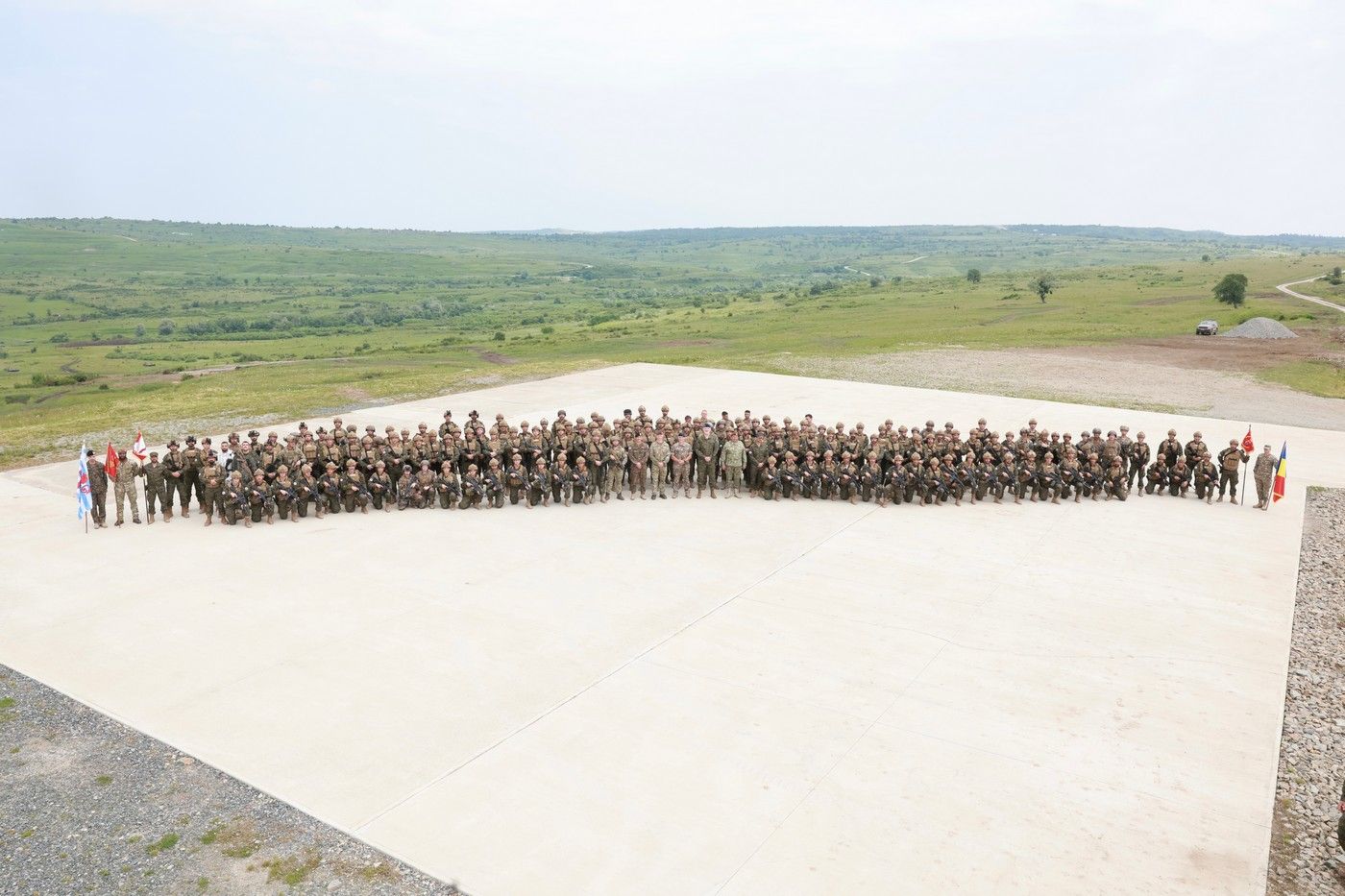 Visita del Rey a los contingentes del ejército en Rumanía y Eslovaquia Visita del Rey a los contingentes del ejército en Rumanía y Eslovaquia