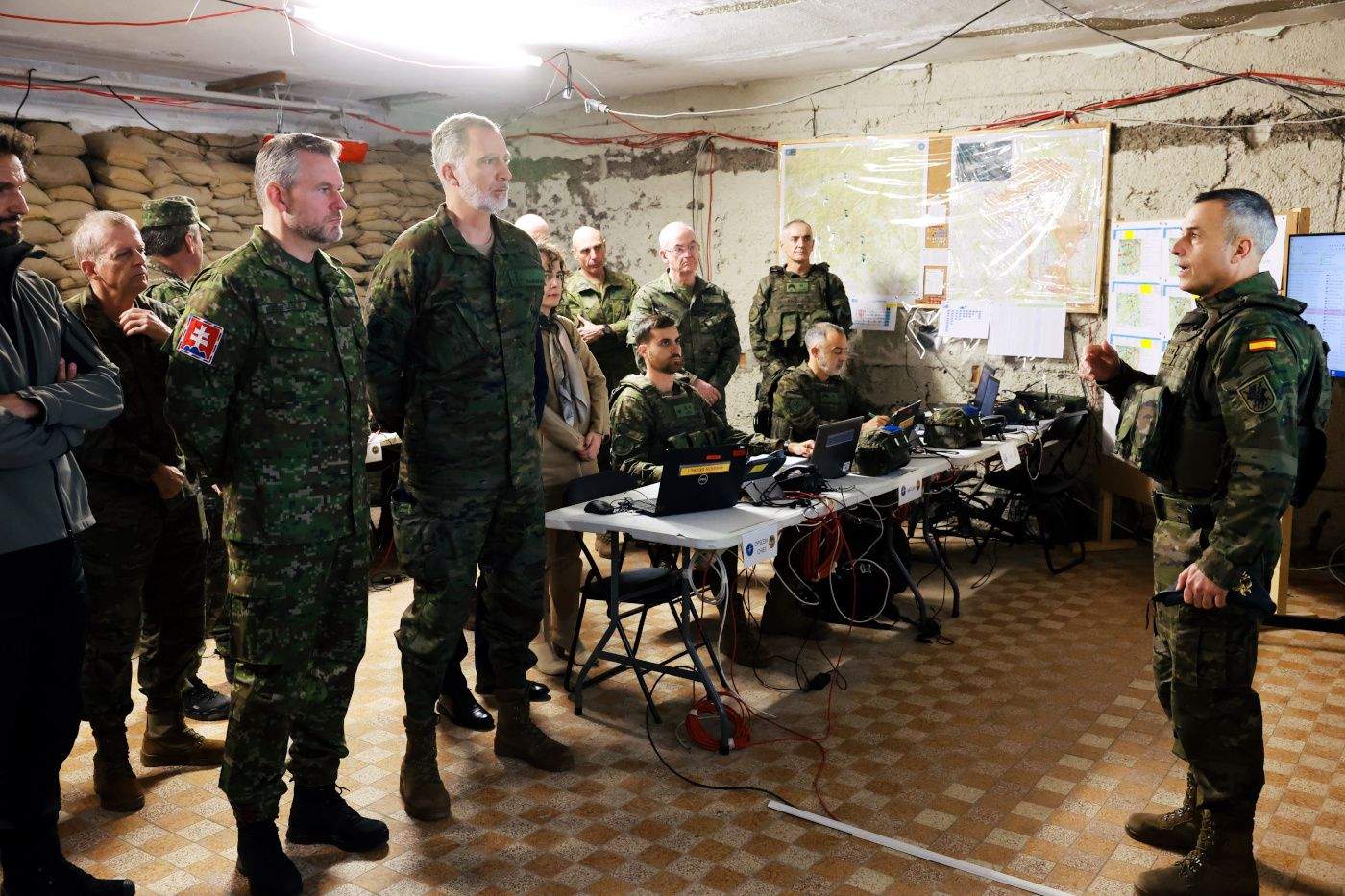 Visita del Rey a los contingentes del ejército en Rumanía y Eslovaquia Visita del Rey a los contingentes del ejército en Rumanía y Eslovaquia
