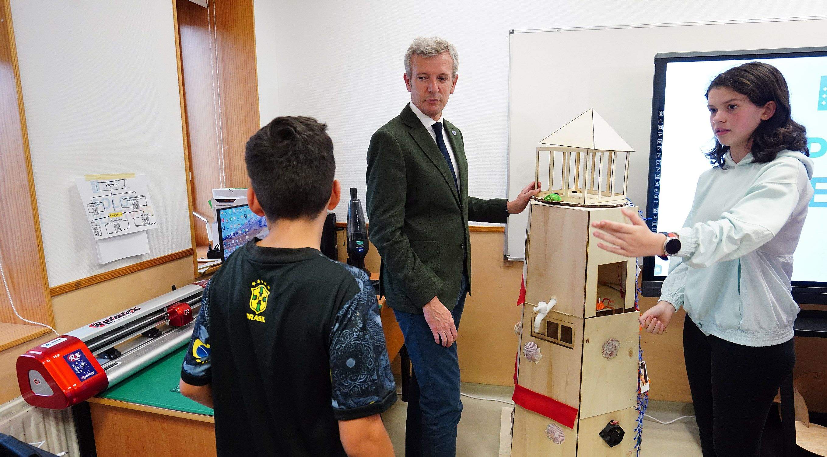 Visita de Alfonso Rueda ás obras no CEIP Froebel Visita de Alfonso Rueda ás obras no CEIP Froebel