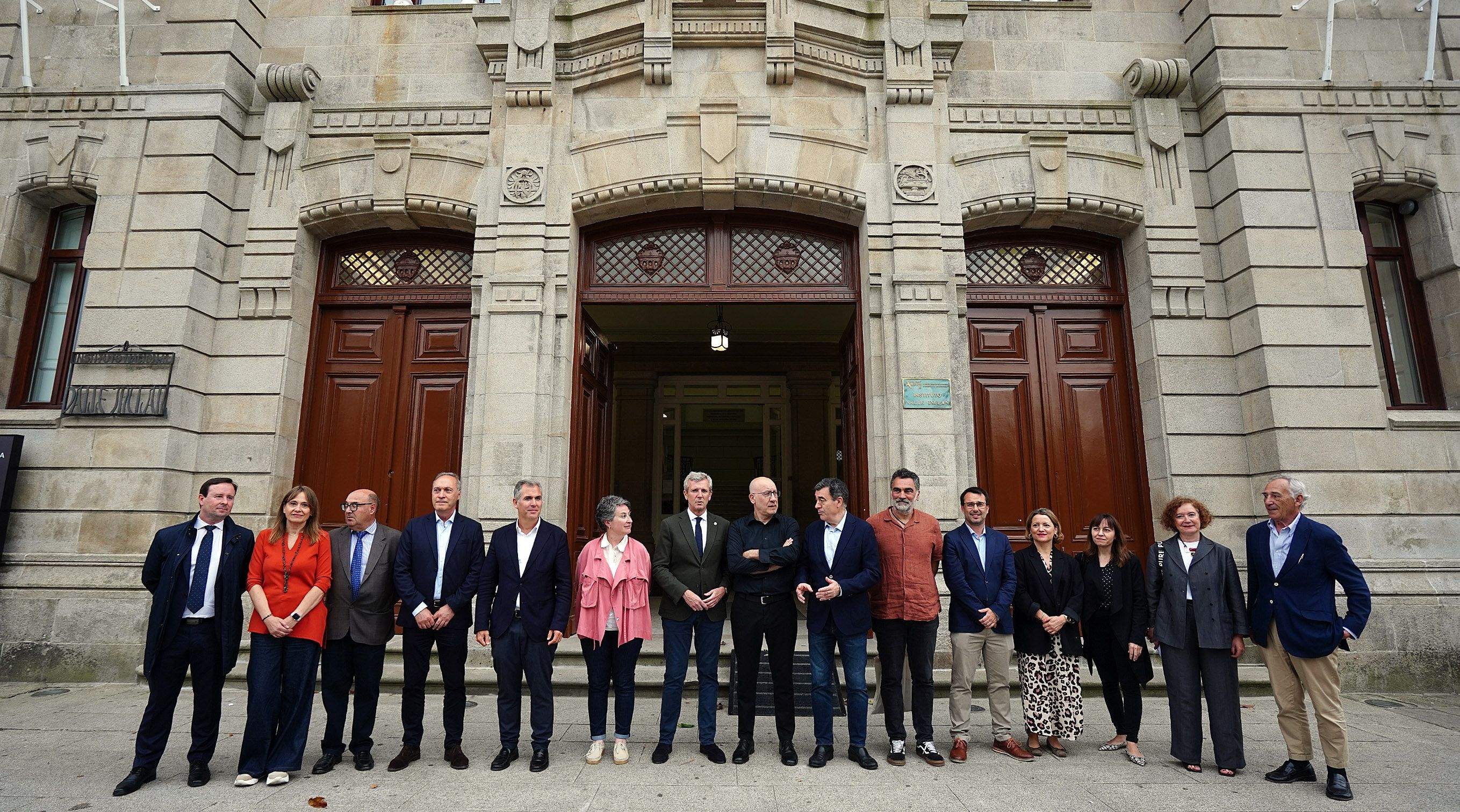 Visita de Alfonso Rueda ás obras no IES Valle-Inclán Visita de Alfonso Rueda ás obras no IES Valle-Inclán
