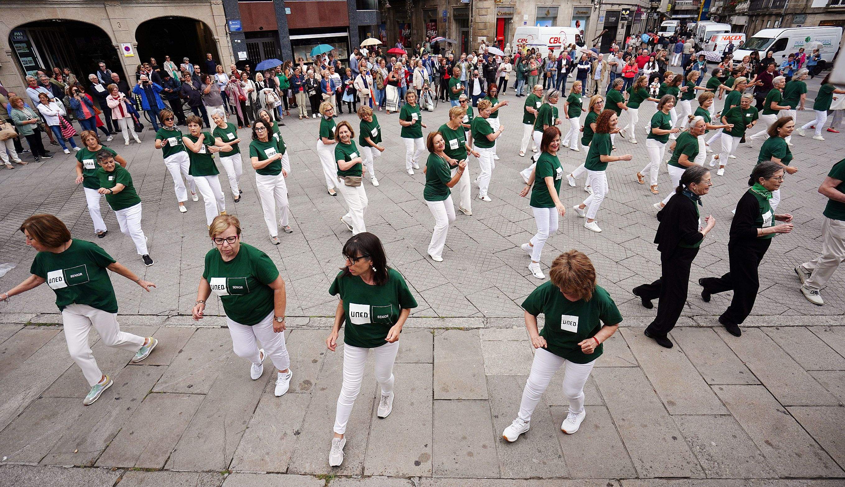 Exhibición de bailoterapia de la UNED Sénior