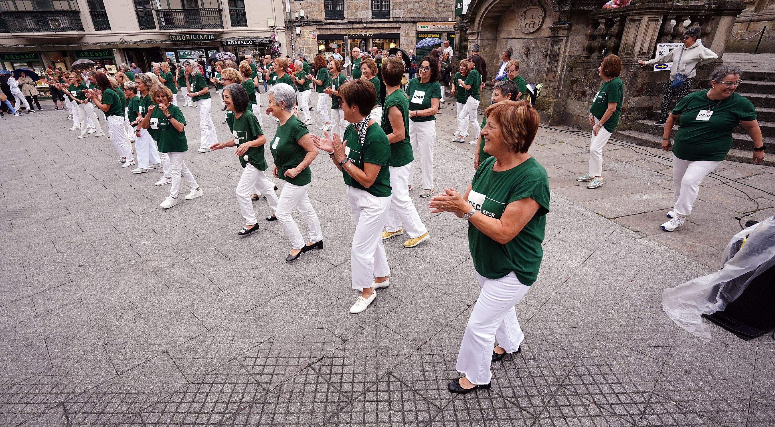 Exhibición de bailoterapia de la UNED Sénior