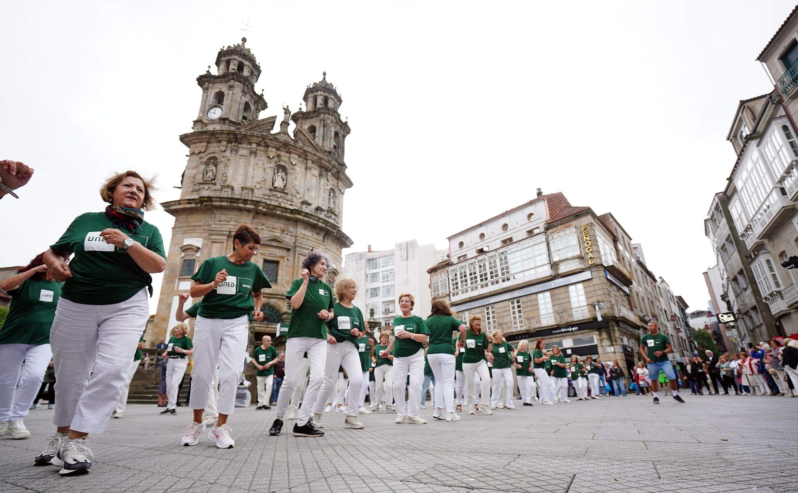 Exhibición de bailoterapia de la UNED Sénior