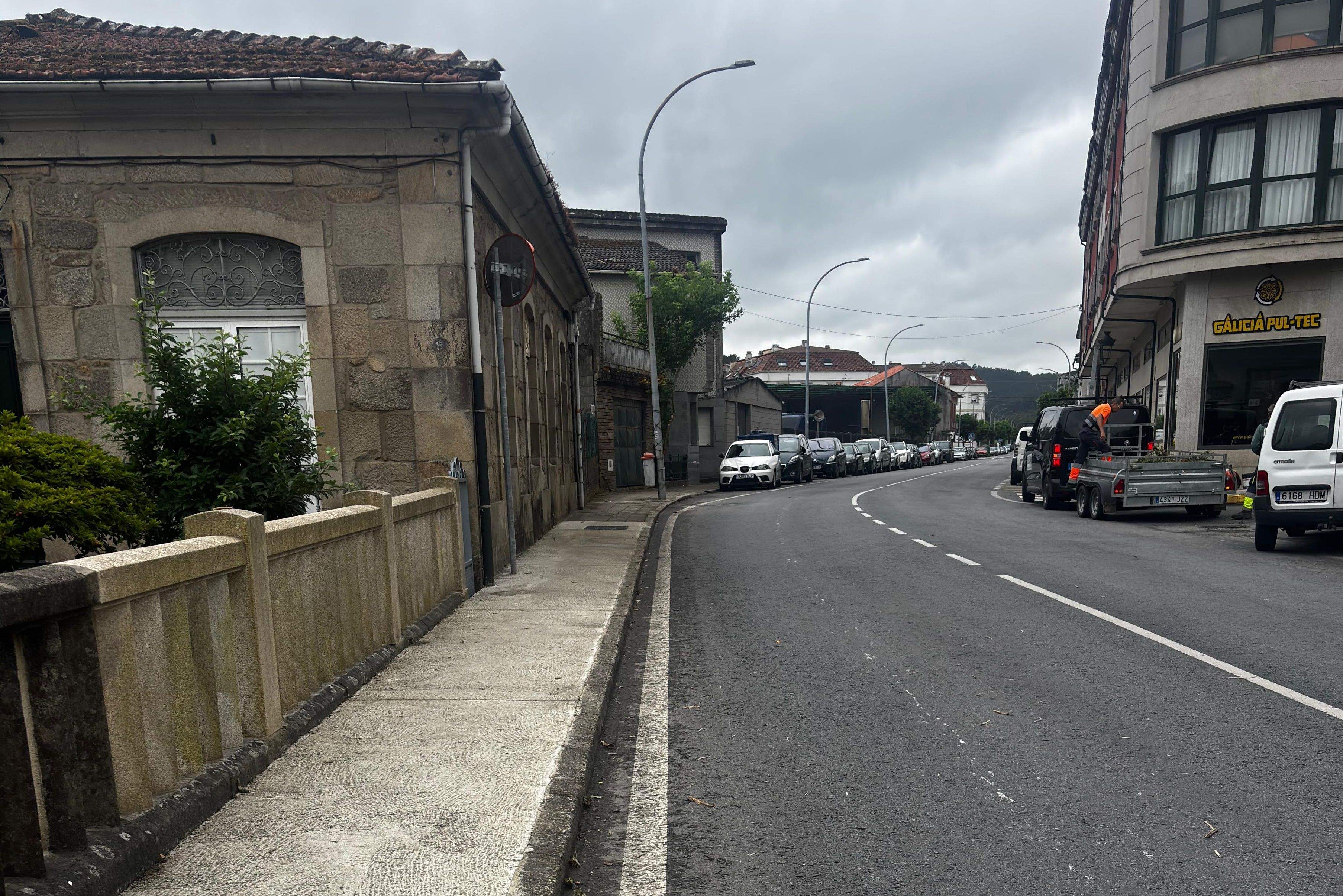 Limpeza de beirarrúas en Caldas de Reis