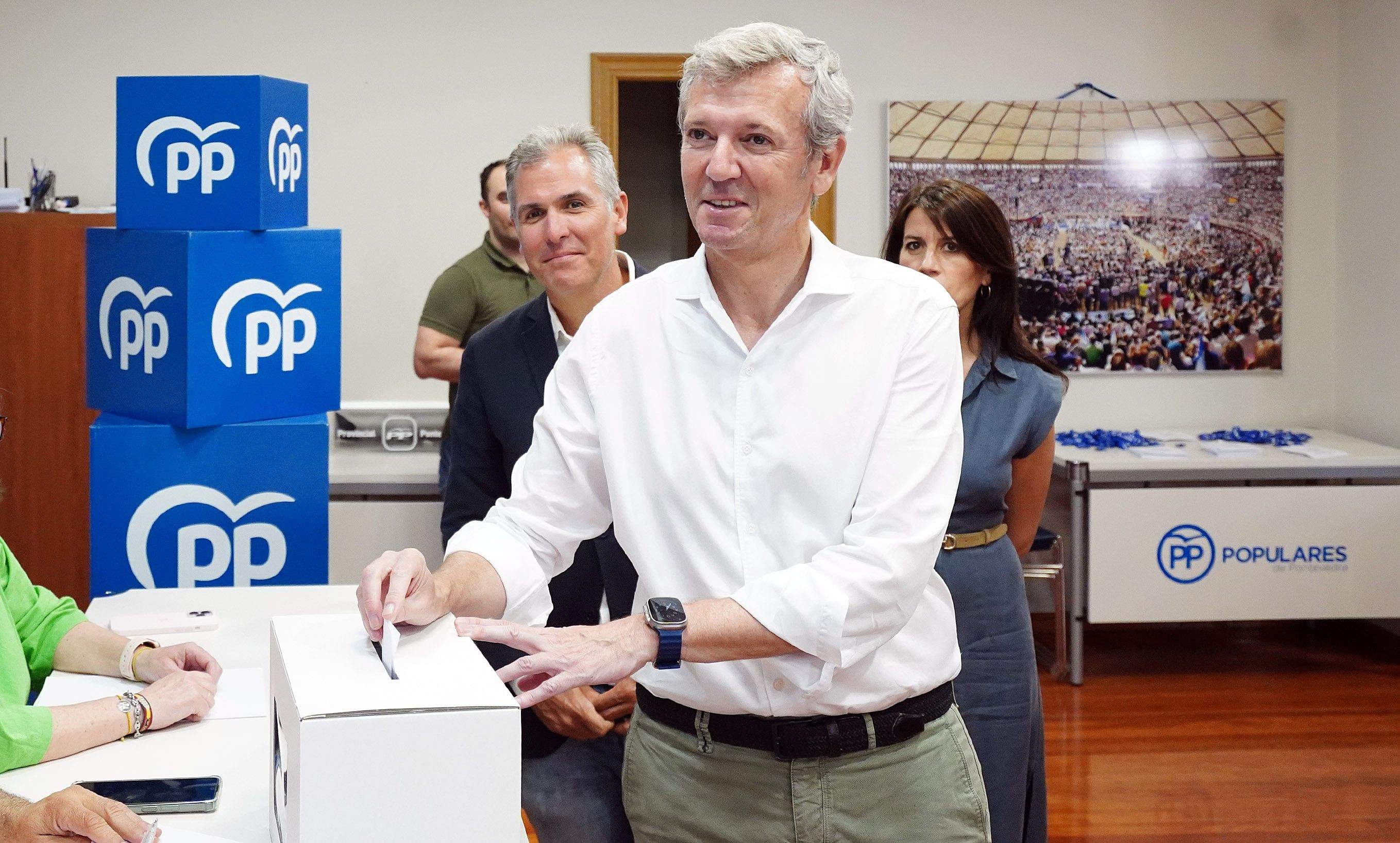 Alfonso Rueda participa nas votacións para escoller o presidente do PP nacional