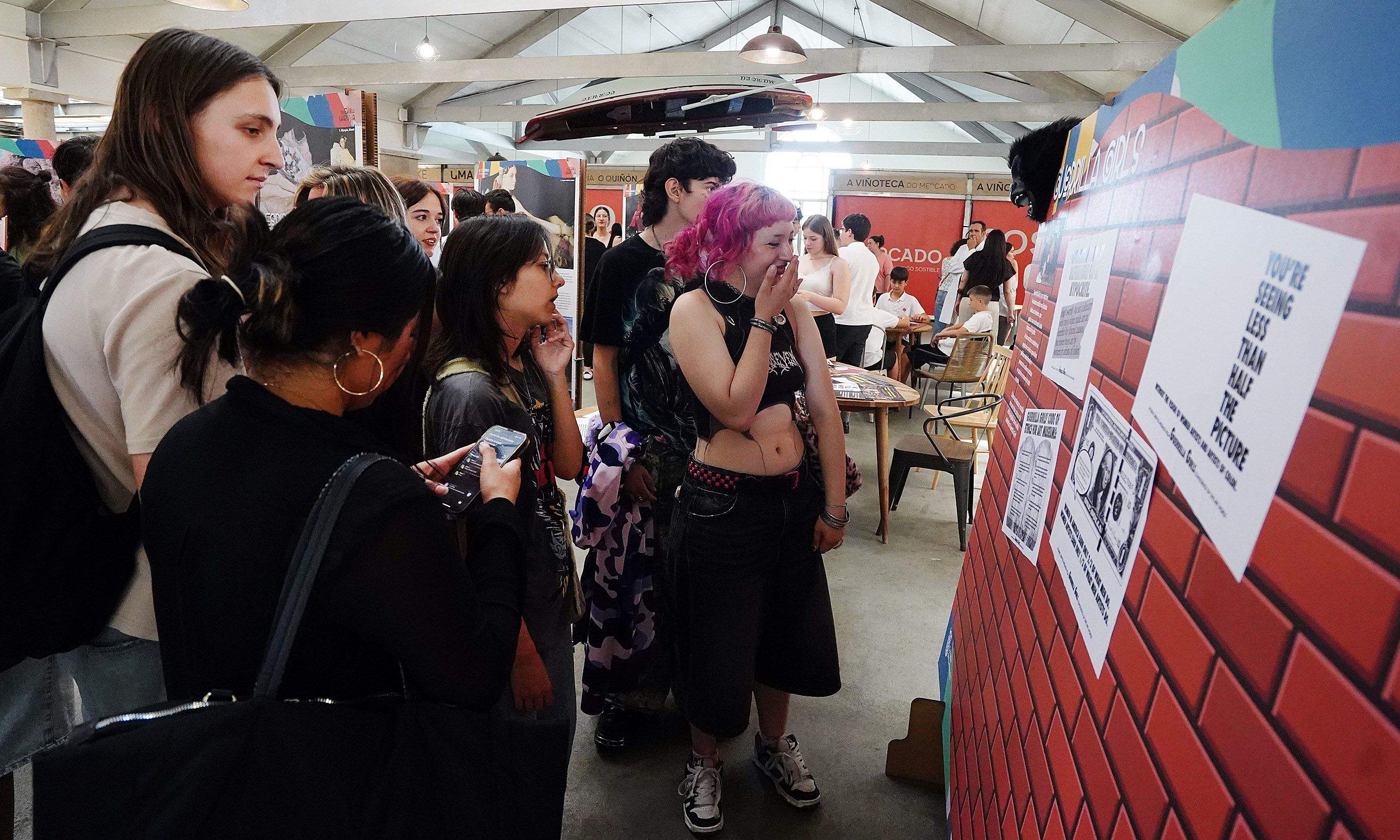 Exposición 'De Eva a Maruxa' no Mercado