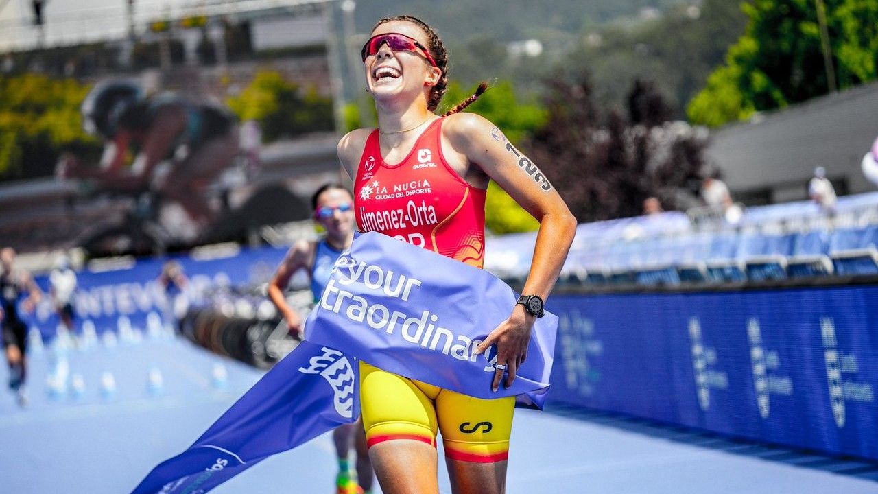 Cristina Jiménez-Orta cruzando la meta en Pontevedra Cristina Jiménez-Orta cruzando la meta en Pontevedra
