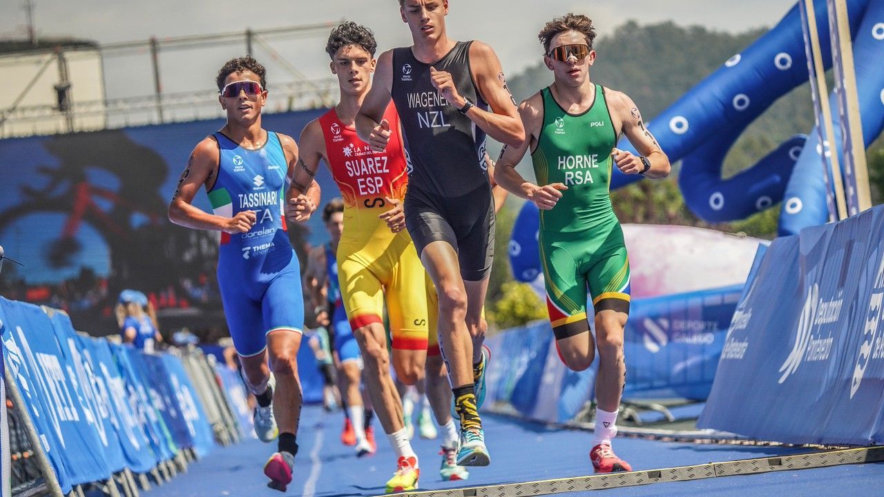 Carrera júnior masculina de los Campeonatos del Mundo Multideporte de Triatlon Carrera júnior masculina de los Campeonatos del Mundo Multideporte de Triatlon
