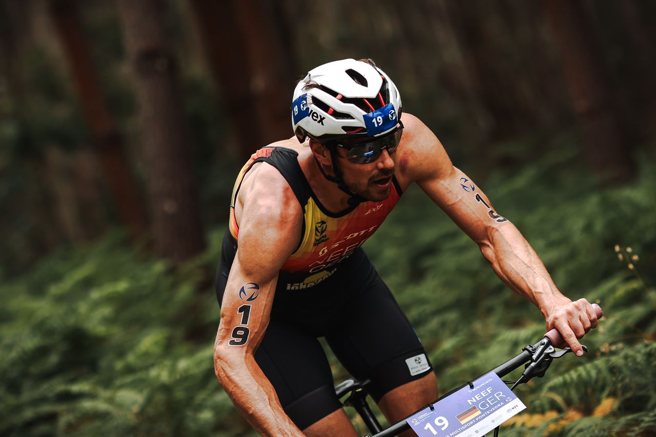 Carreira elite de tríatlon cros no Mundial Multisport de Pontevedra