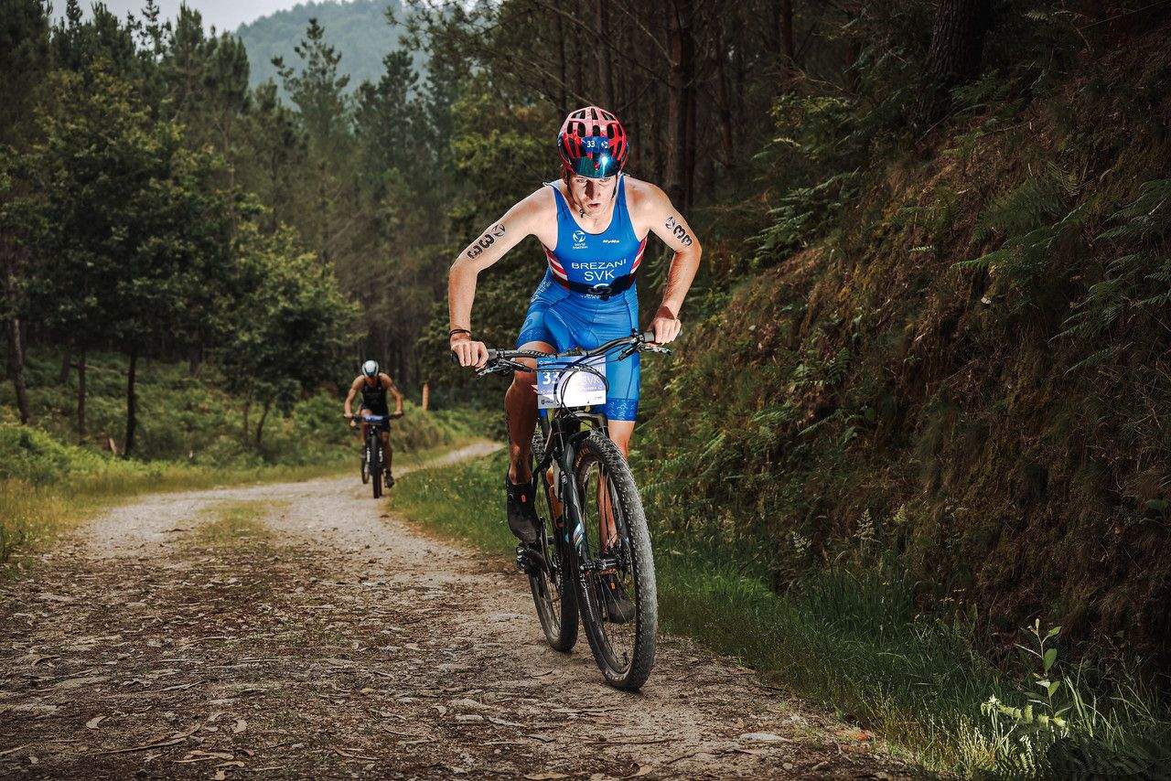 Carreira elite de tríatlon cros no Mundial Multisport de Pontevedra