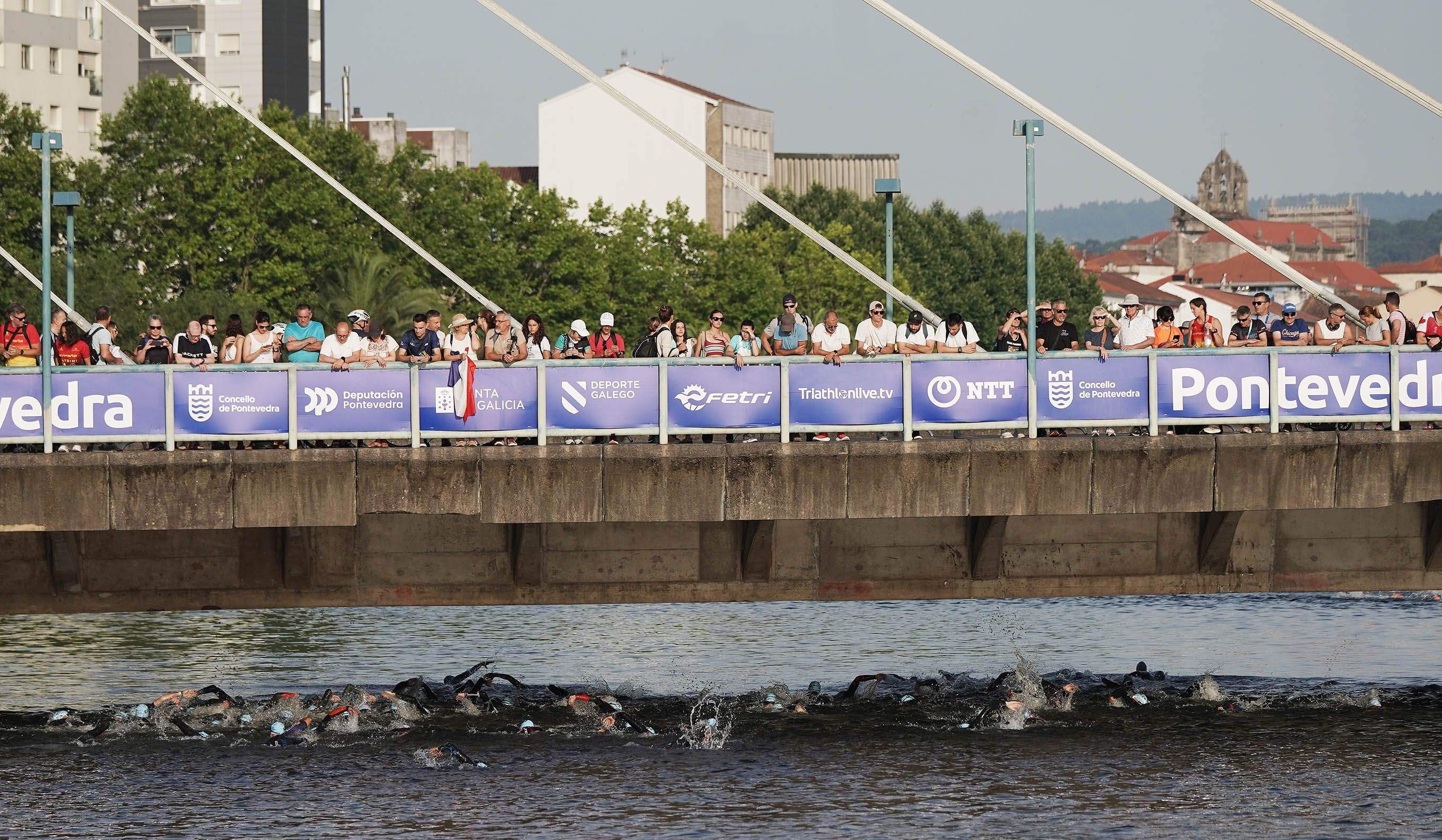 Segmento a nado do Mundial de tríatlon de longa distancia Segmento a nado do Mundial de tríatlon de longa distancia