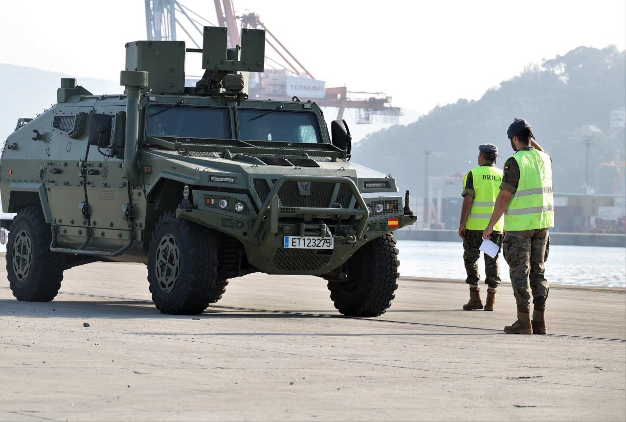 Llega a Pontevedra el material militar tras una operación histórica de la BRILAT en Eslovaquia