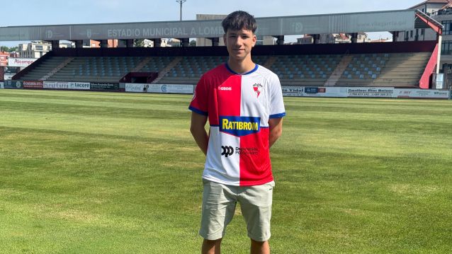 Presentación de Adrián Lombao como xogador do Arosa SC