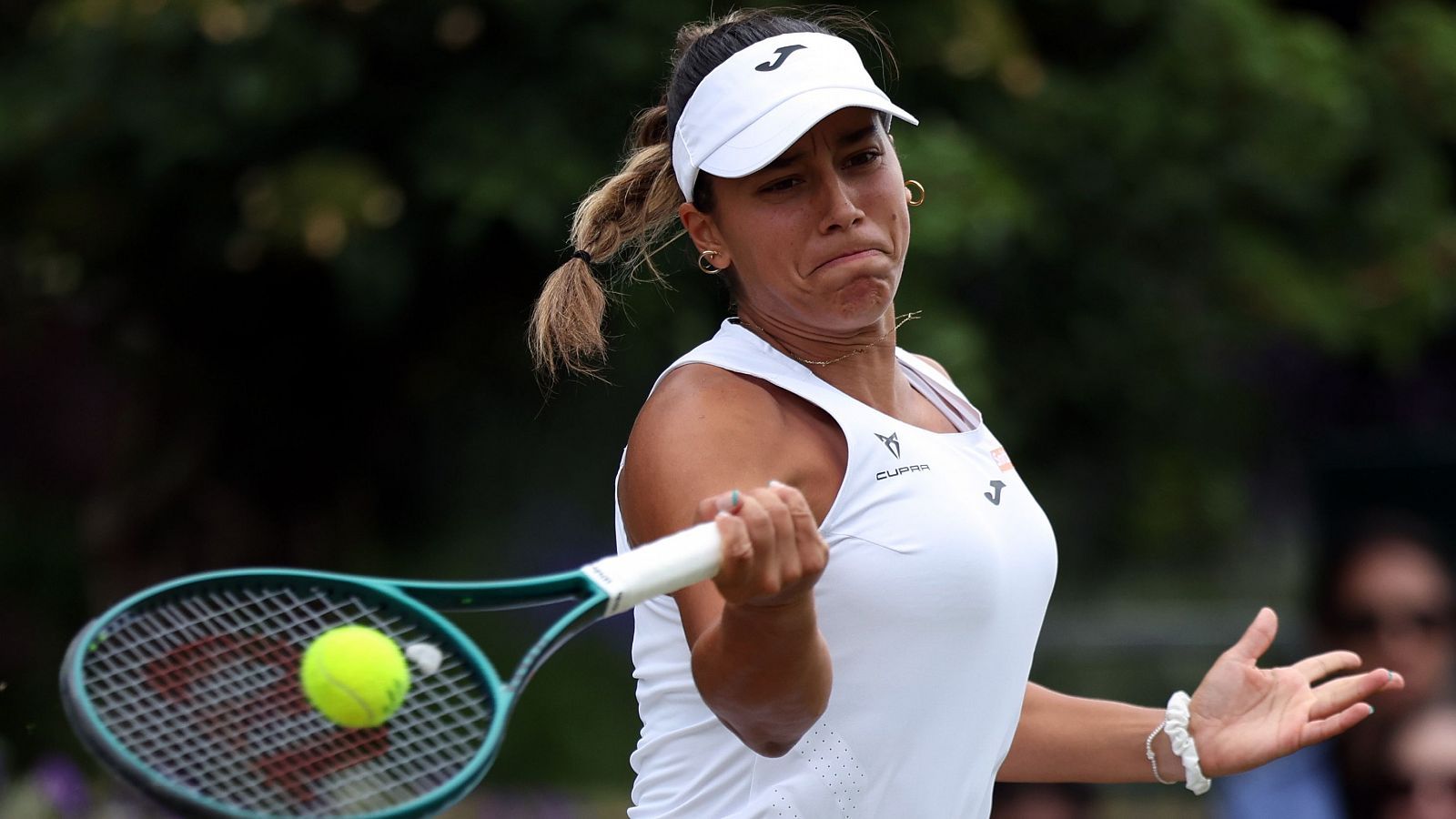 Jéssica Bouzas, en el partido de Wimbledon contra Dayana Yastremska