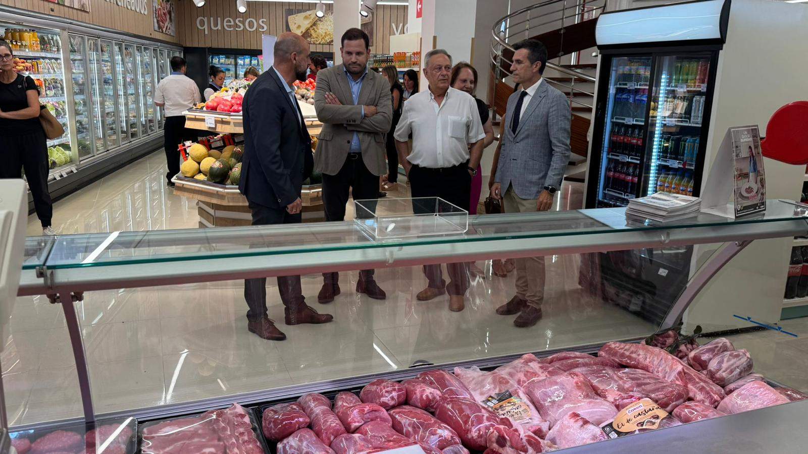 Inauguración del supermercado Froiz en Cerdedo