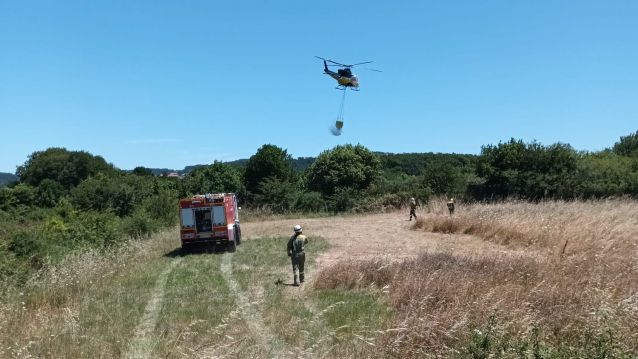 Incendio forestal no lugar de Bodeira