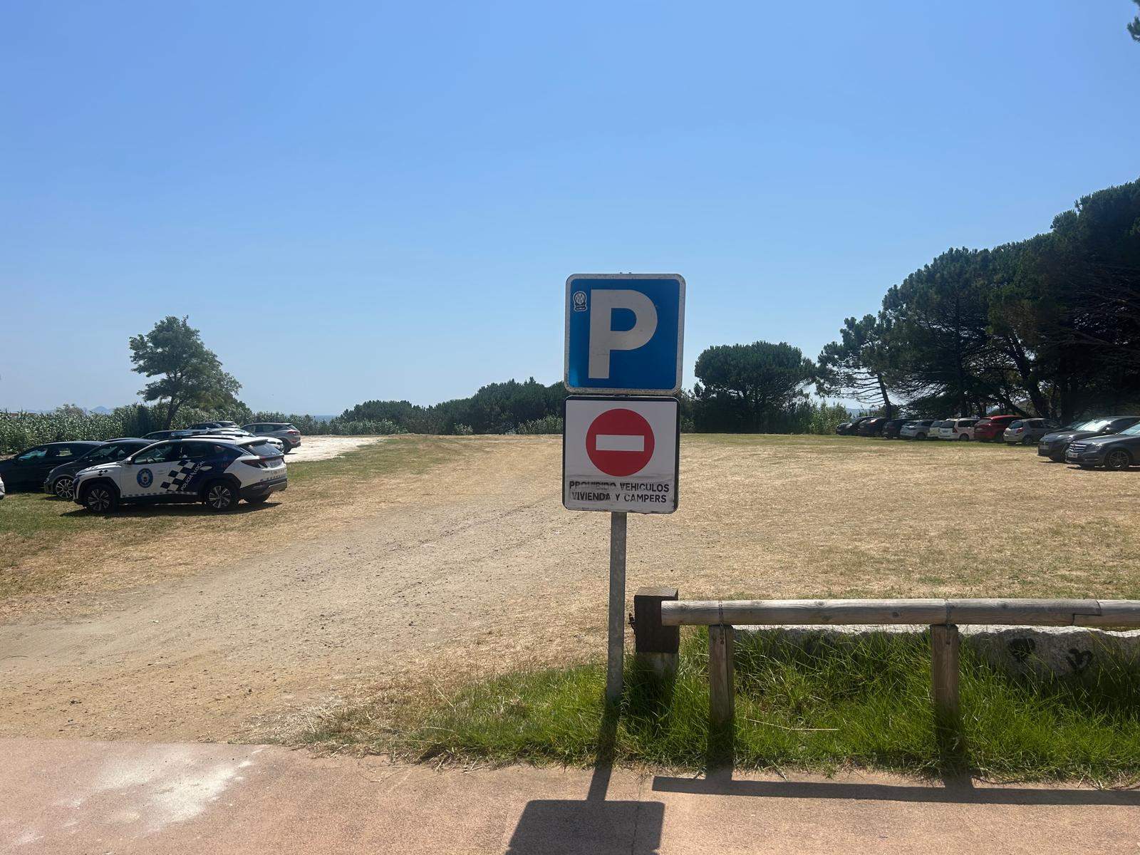 Zona de aparcamento na chaira de Montalvo