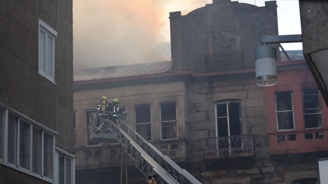 Incendio nun edificio da rúa Riestra