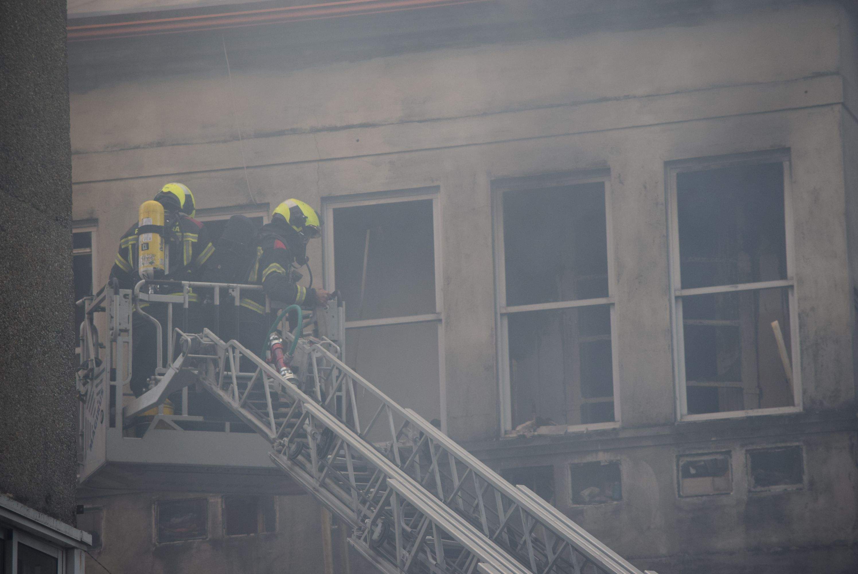 Incendio nun edificio da rúa Riestra