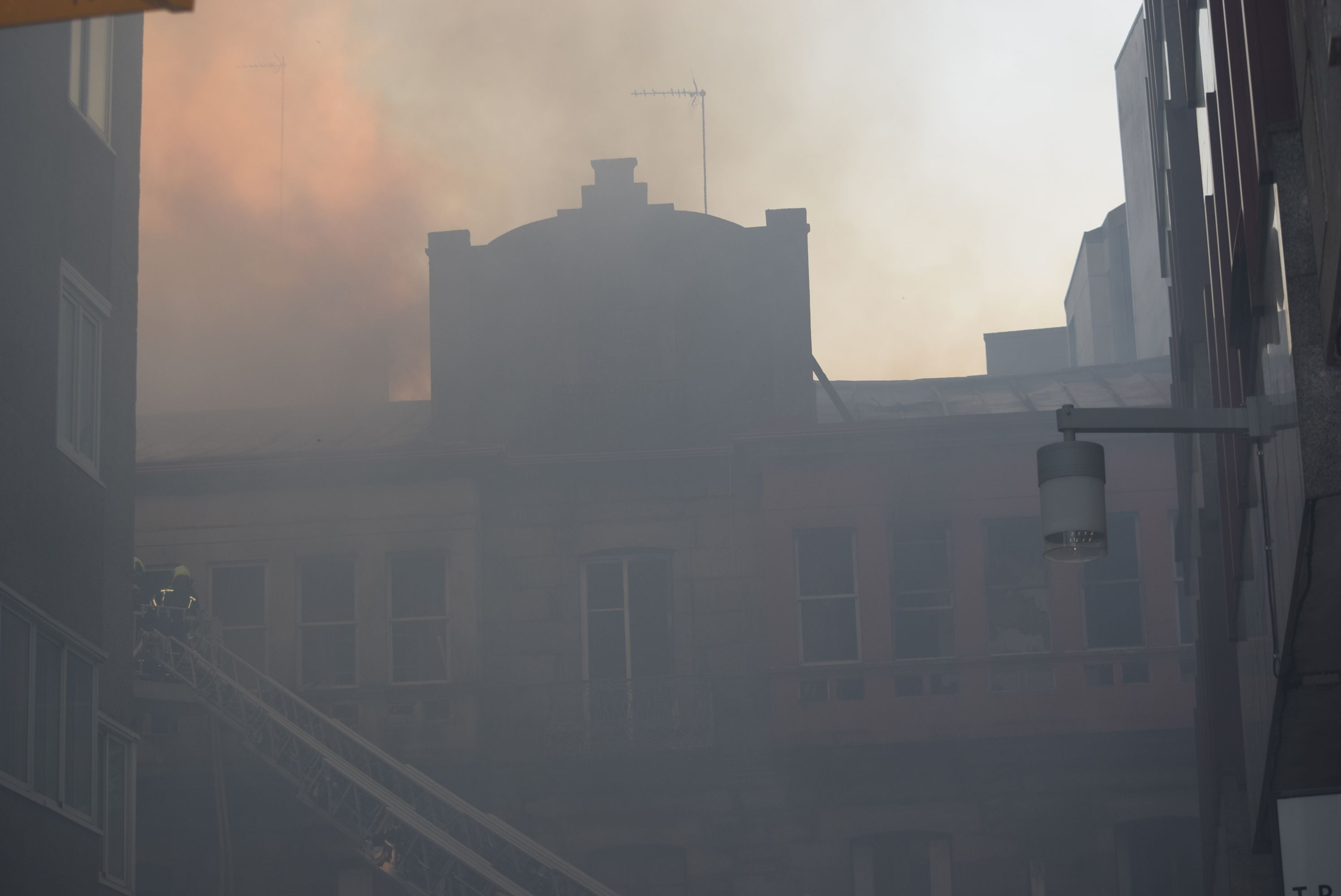 Incendio nun edificio da rúa Riestra
