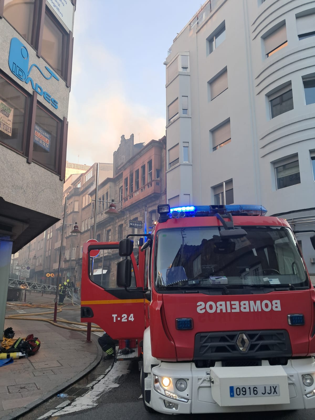 Incendio nun edificio da rúa Riestra