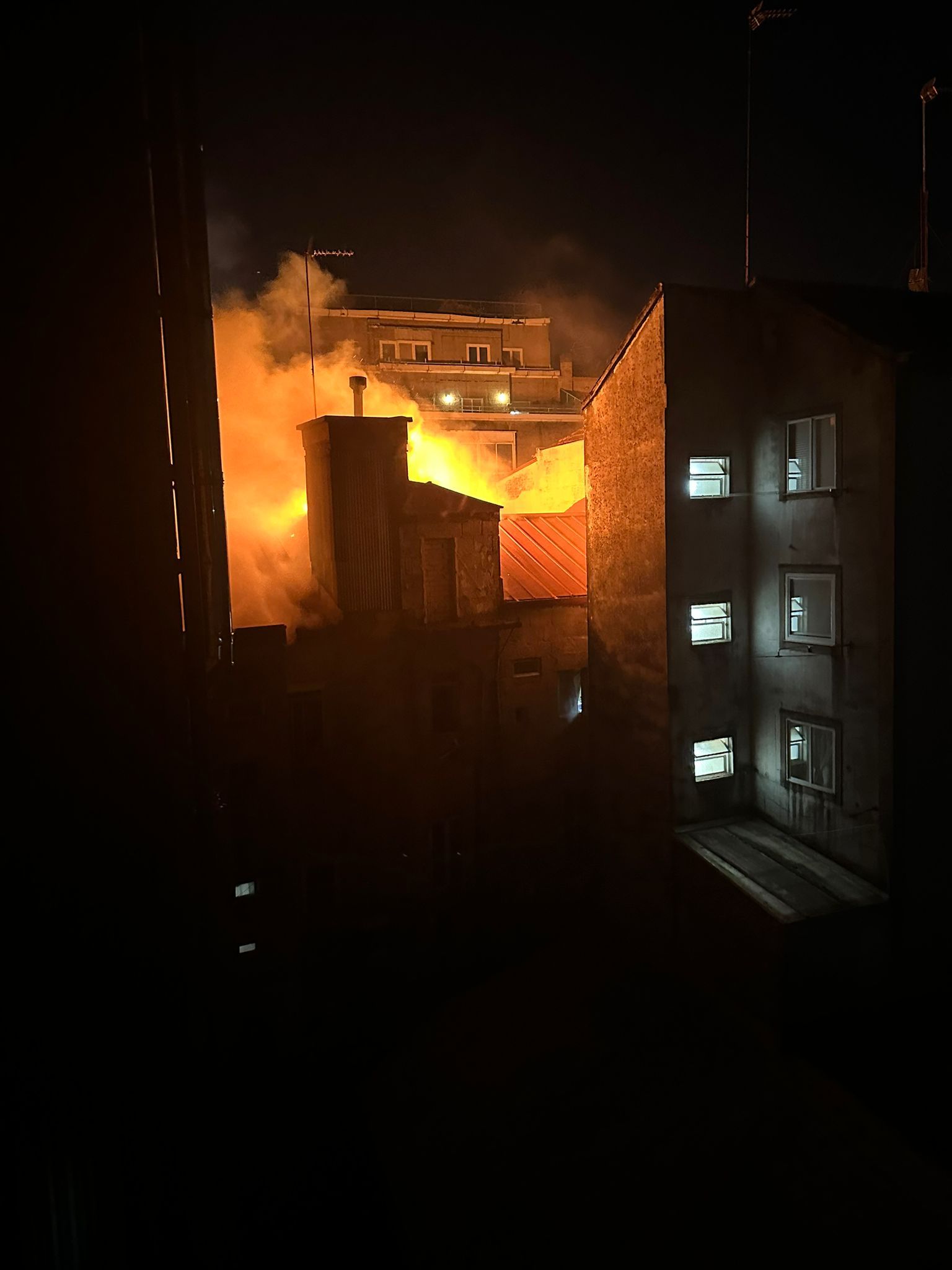 Incendio nun edificio da rúa Riestra