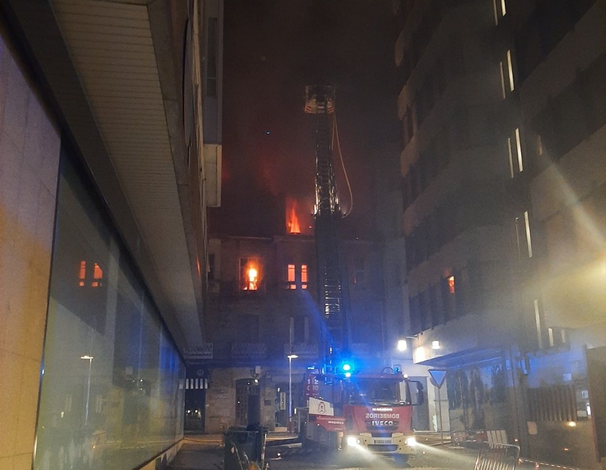 Incendio nun edificio da rúa Riestra