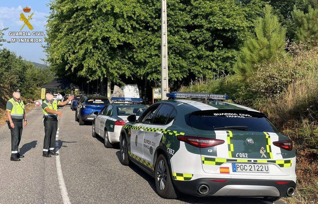 Axentes de Tráfico no Rallie Rías Baixas