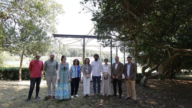 Visita de Ángeles Vázquez á Misión Biolóxica Visita de Ángeles Vázquez á Misión Biolóxica