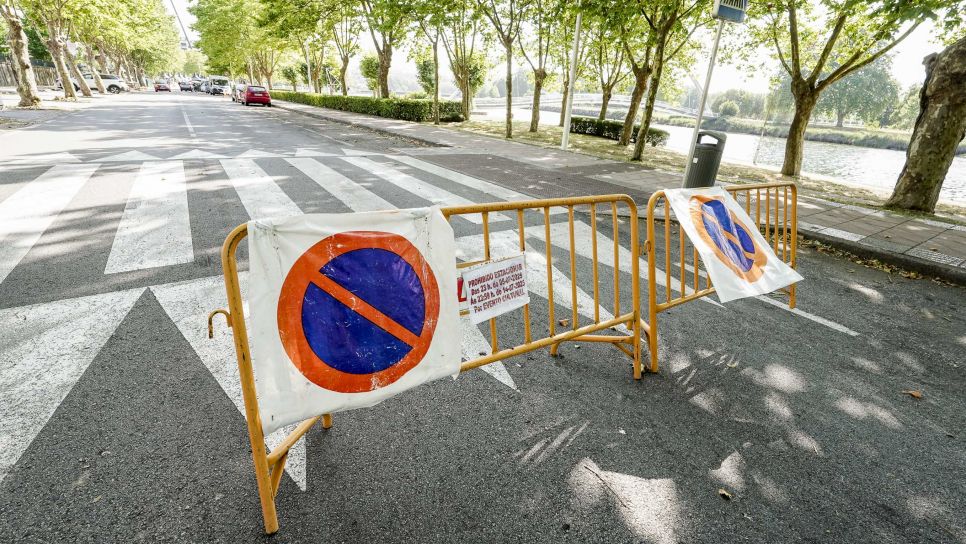 Veciños da Avenida de Bos Aires piden máis información sobre os peches de tráfico Veciños da Avenida de Bos Aires piden máis información sobre os peches de tráfico