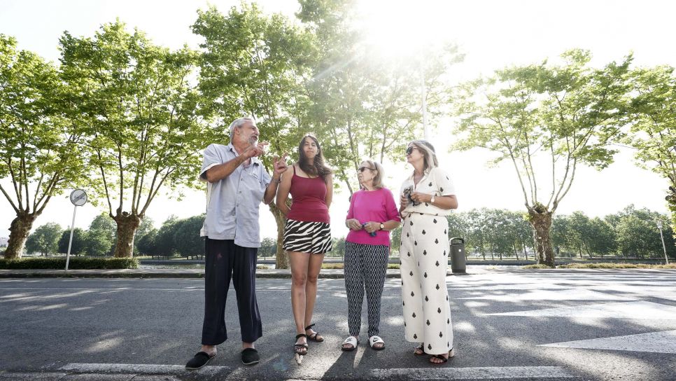 Veciños da Avenida de Bos Aires piden máis información sobre os peches de tráfico Veciños da Avenida de Bos Aires piden máis información sobre os peches de tráfico