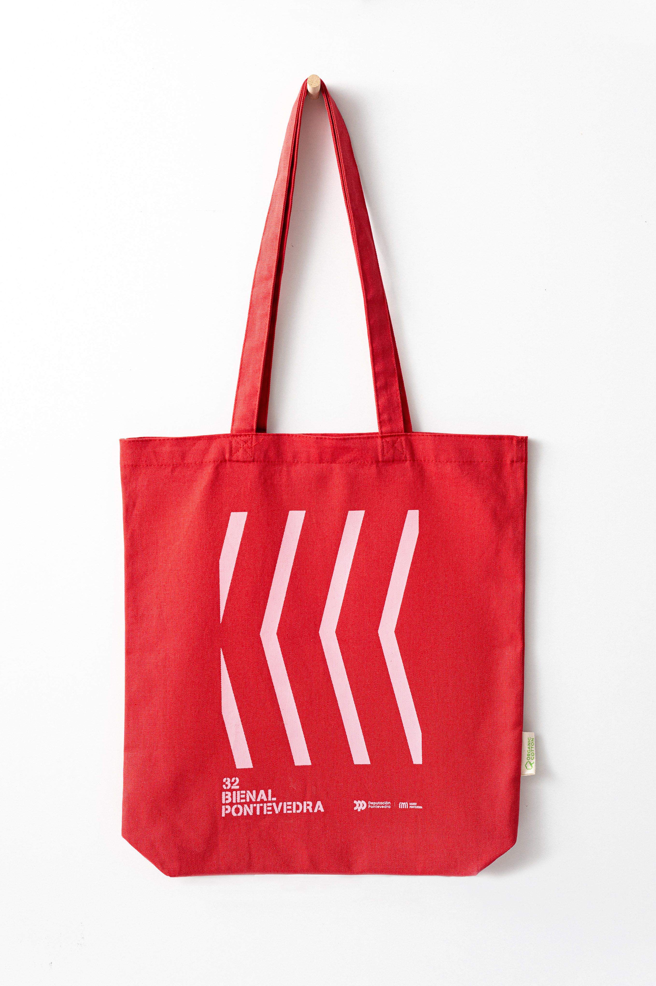 Colección de merchandising oficial de la Bienal de Pontevedra