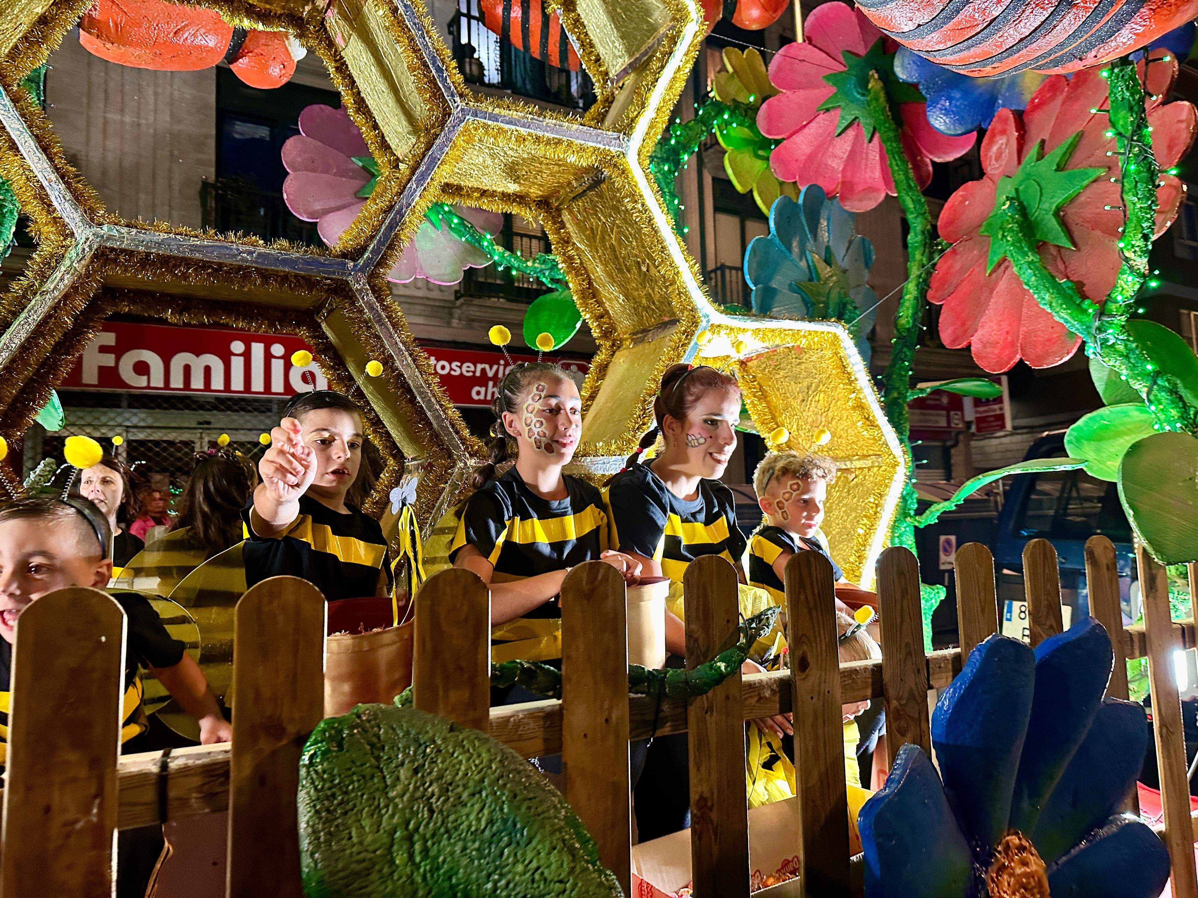 Batalla de Flores nocturna 2025 en Marín